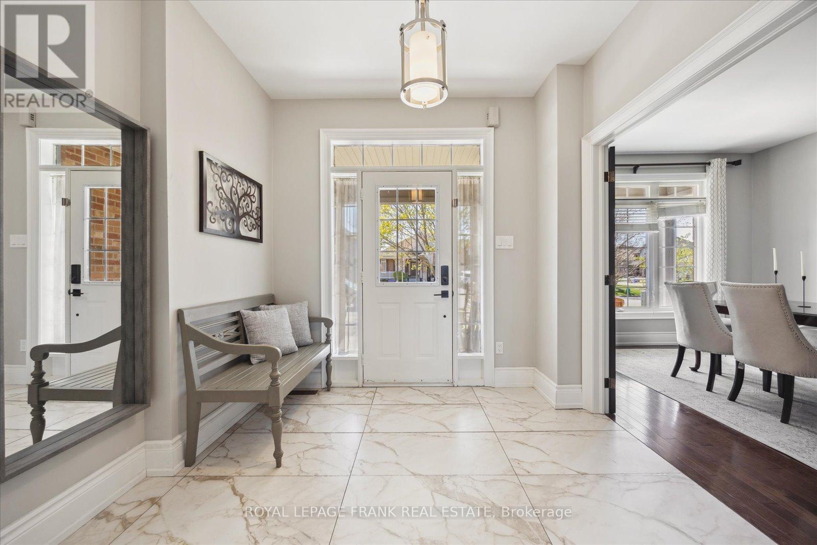 












21 BROWNSCOMBE CRESCENT

,
Uxbridge,




Ontario
L9P1Y1

