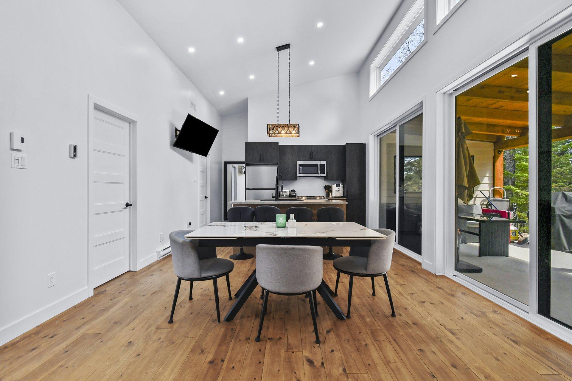 









918


Ch. du Pont-Rouge

,
Notre-Dame-de-la-Merci,




QC
J0T2A0

