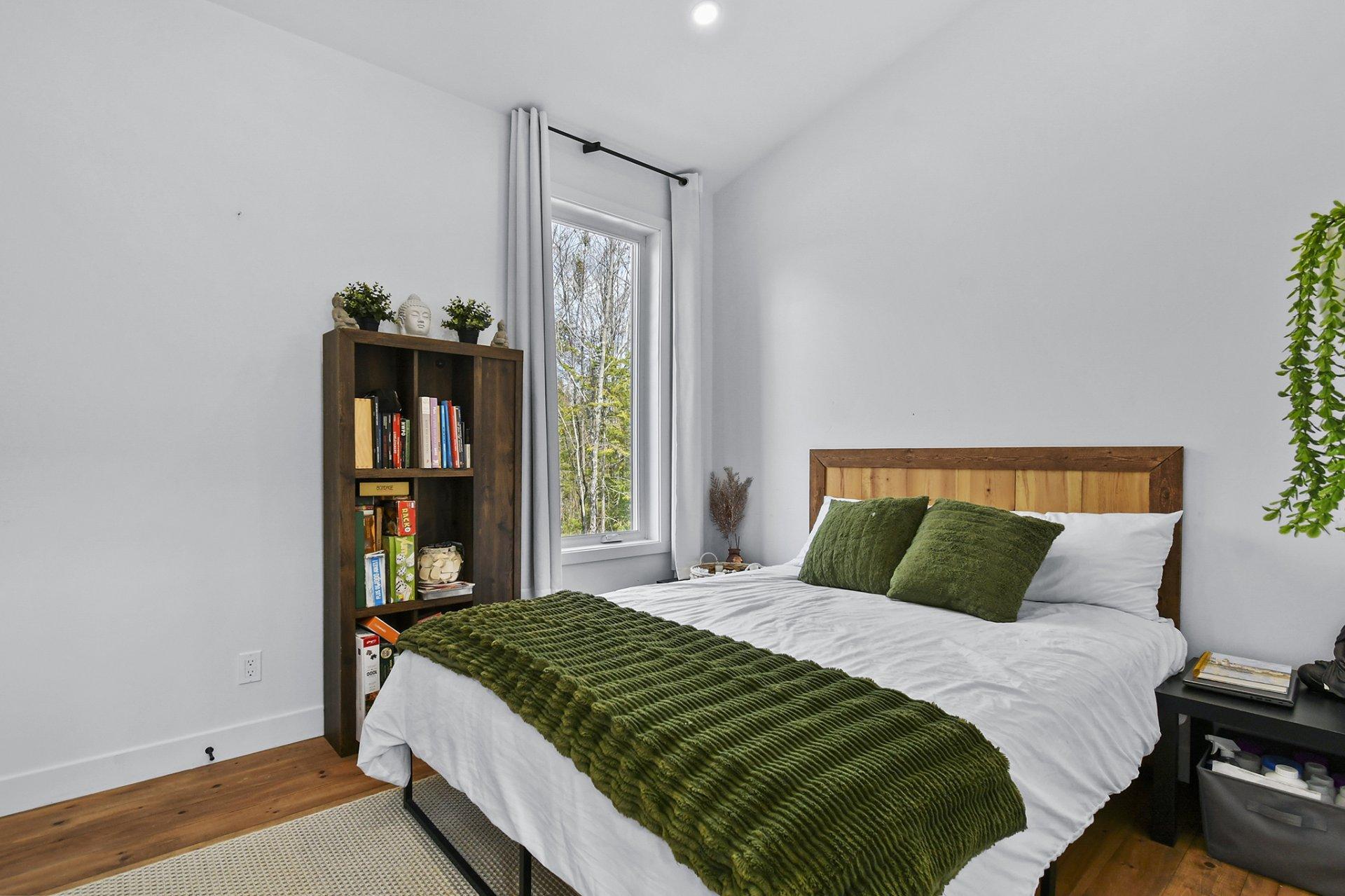 









918


Ch. du Pont-Rouge

,
Notre-Dame-de-la-Merci,




QC
J0T2A0

