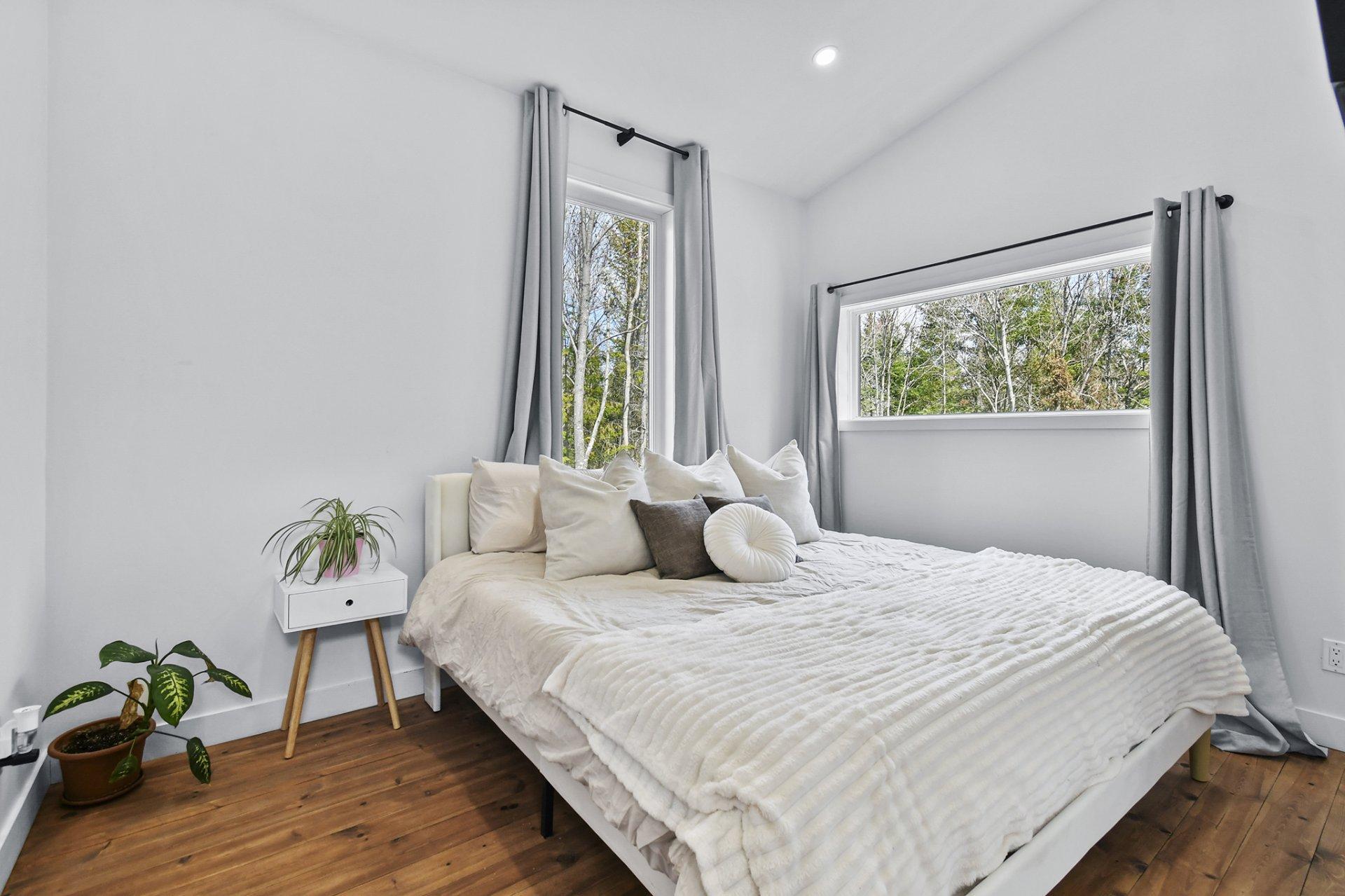 









918


Ch. du Pont-Rouge

,
Notre-Dame-de-la-Merci,




QC
J0T2A0

