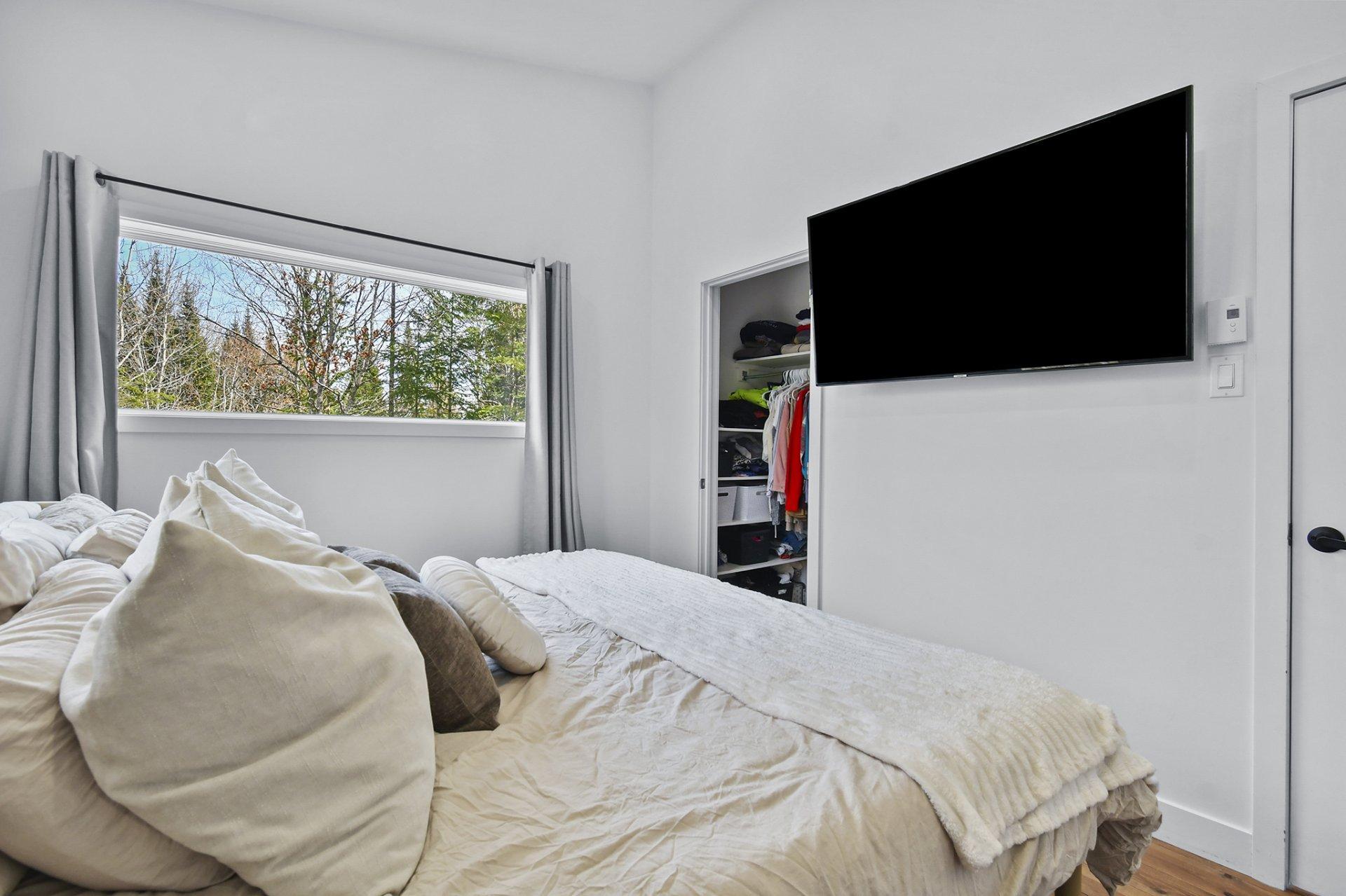 









918


Ch. du Pont-Rouge

,
Notre-Dame-de-la-Merci,




QC
J0T2A0

