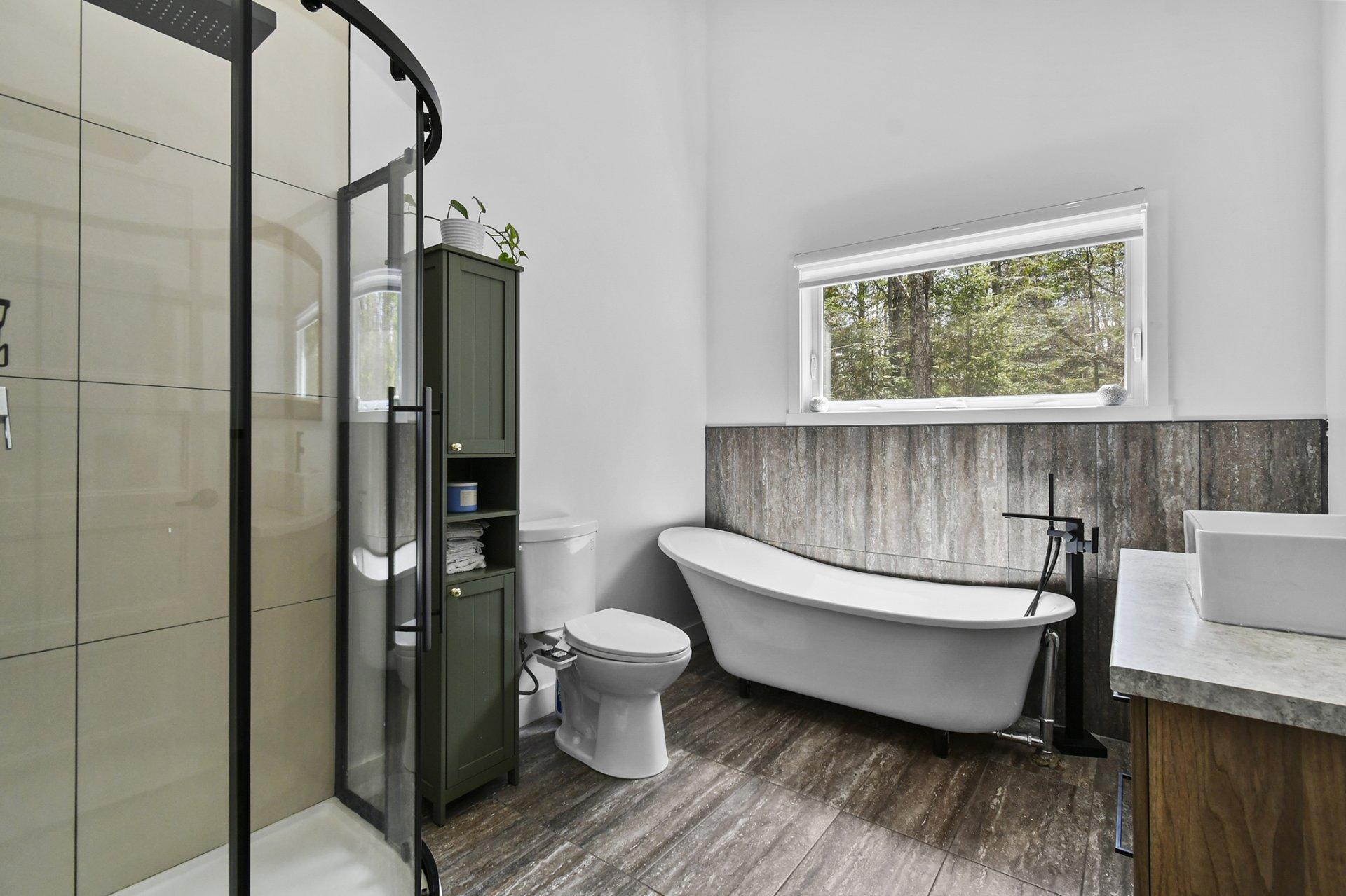 









918


Ch. du Pont-Rouge

,
Notre-Dame-de-la-Merci,




QC
J0T2A0

