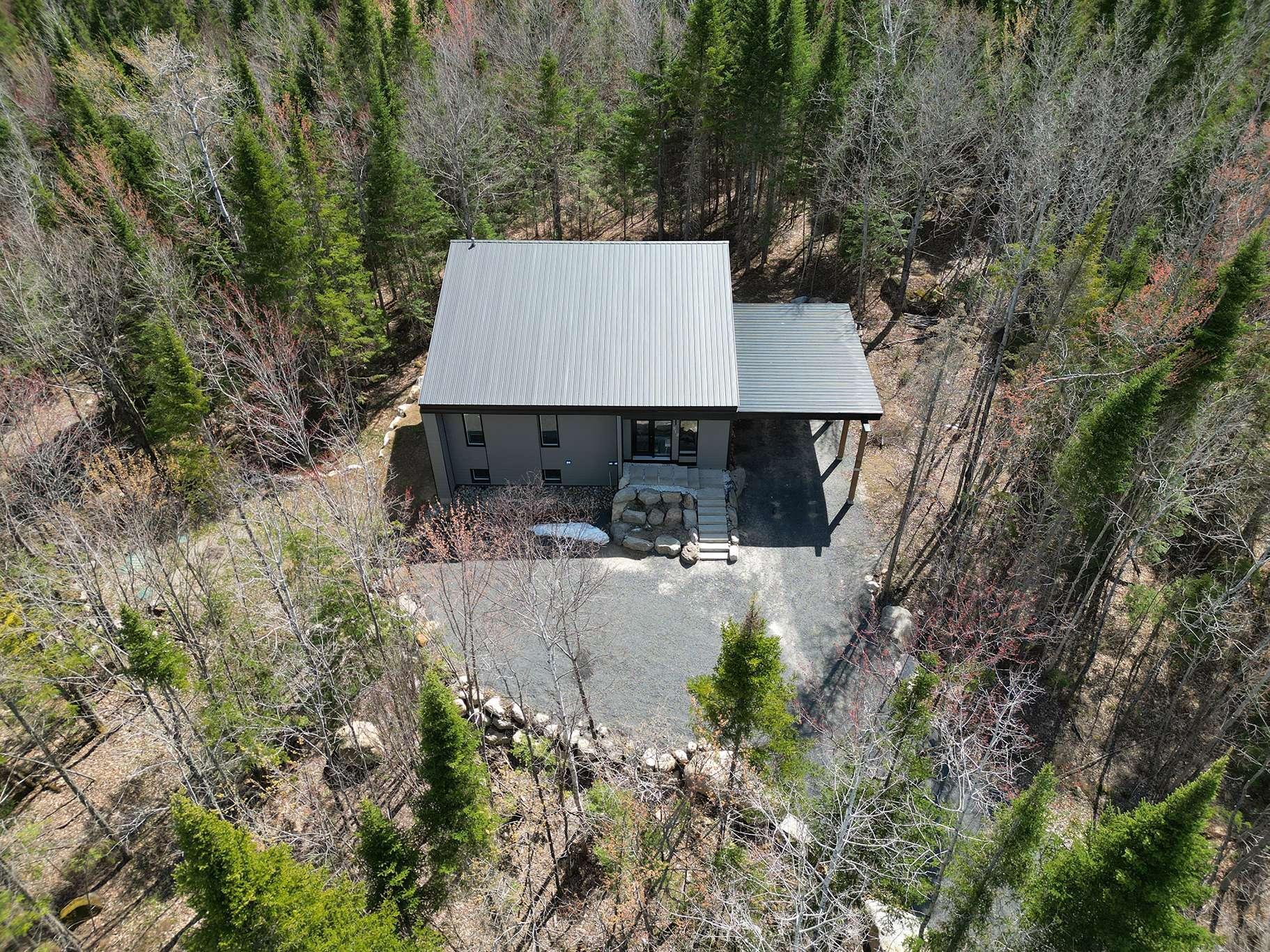 









918


Ch. du Pont-Rouge

,
Notre-Dame-de-la-Merci,




QC
J0T2A0

