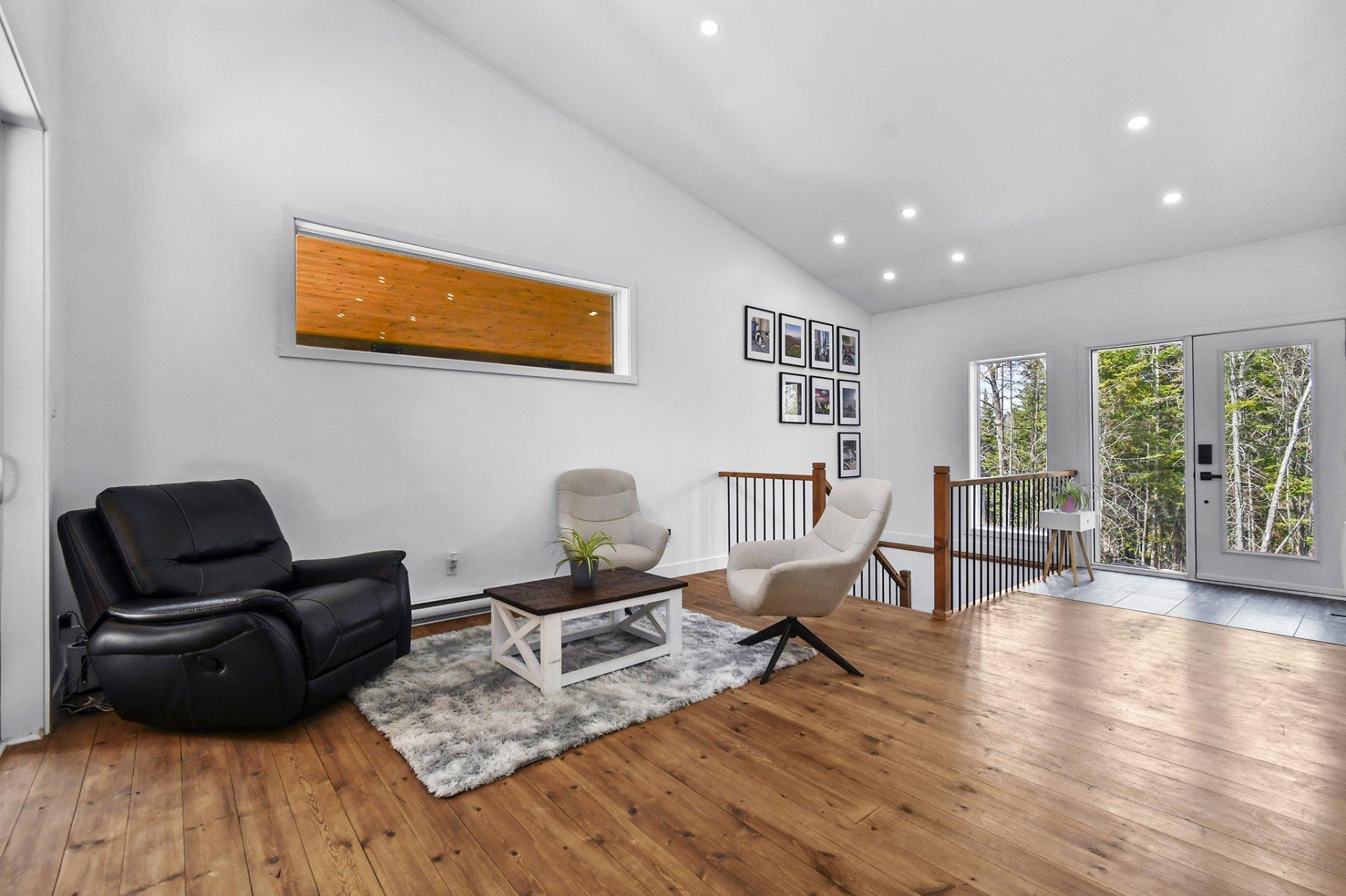 









918


Ch. du Pont-Rouge

,
Notre-Dame-de-la-Merci,




QC
J0T2A0

