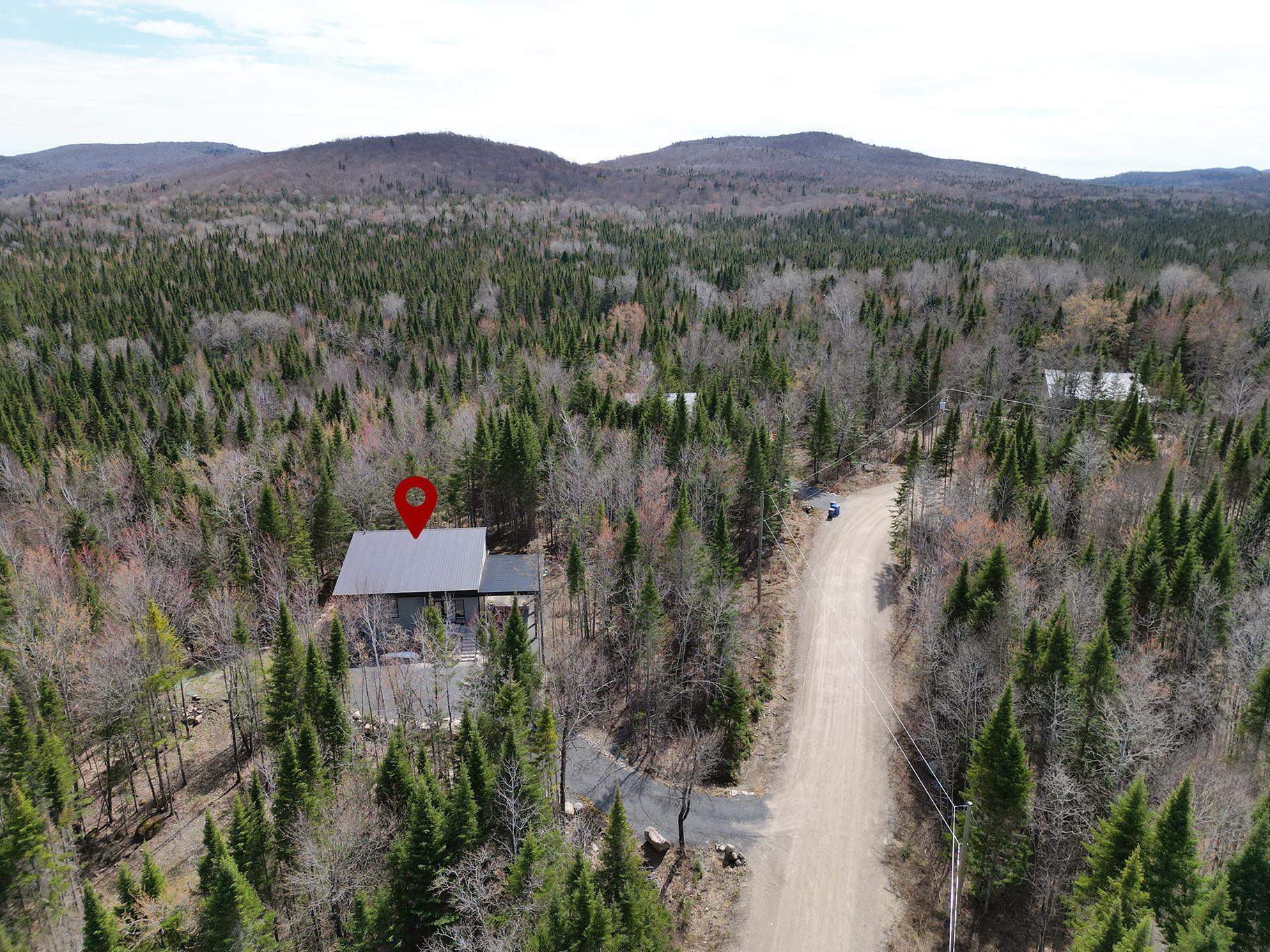 









918


Ch. du Pont-Rouge

,
Notre-Dame-de-la-Merci,




QC
J0T2A0


