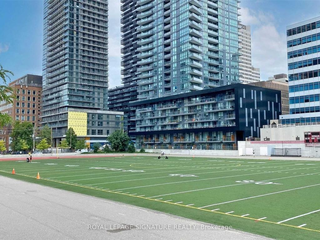 









161


Roehampton

Avenue, 4103,
Toronto,




ON
M4P 1P9

