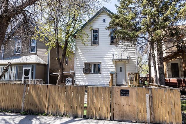 









692


Toronto

ST,
Winnipeg,




MB
R3E 1Z5

