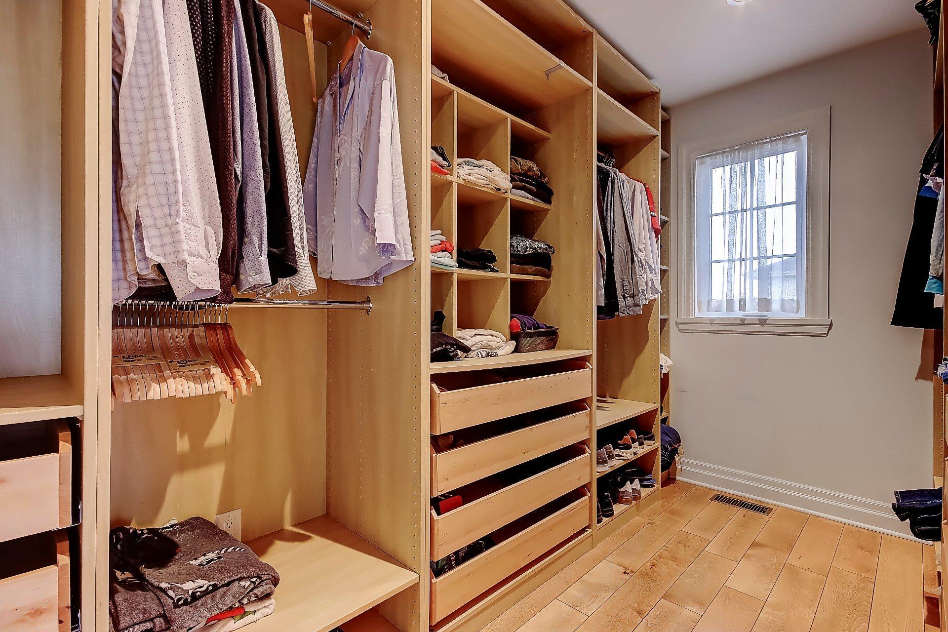 









3080


Rue des Pleurotes

,
Saint-Bruno-de-Montarville,




QC
J3V0C8

