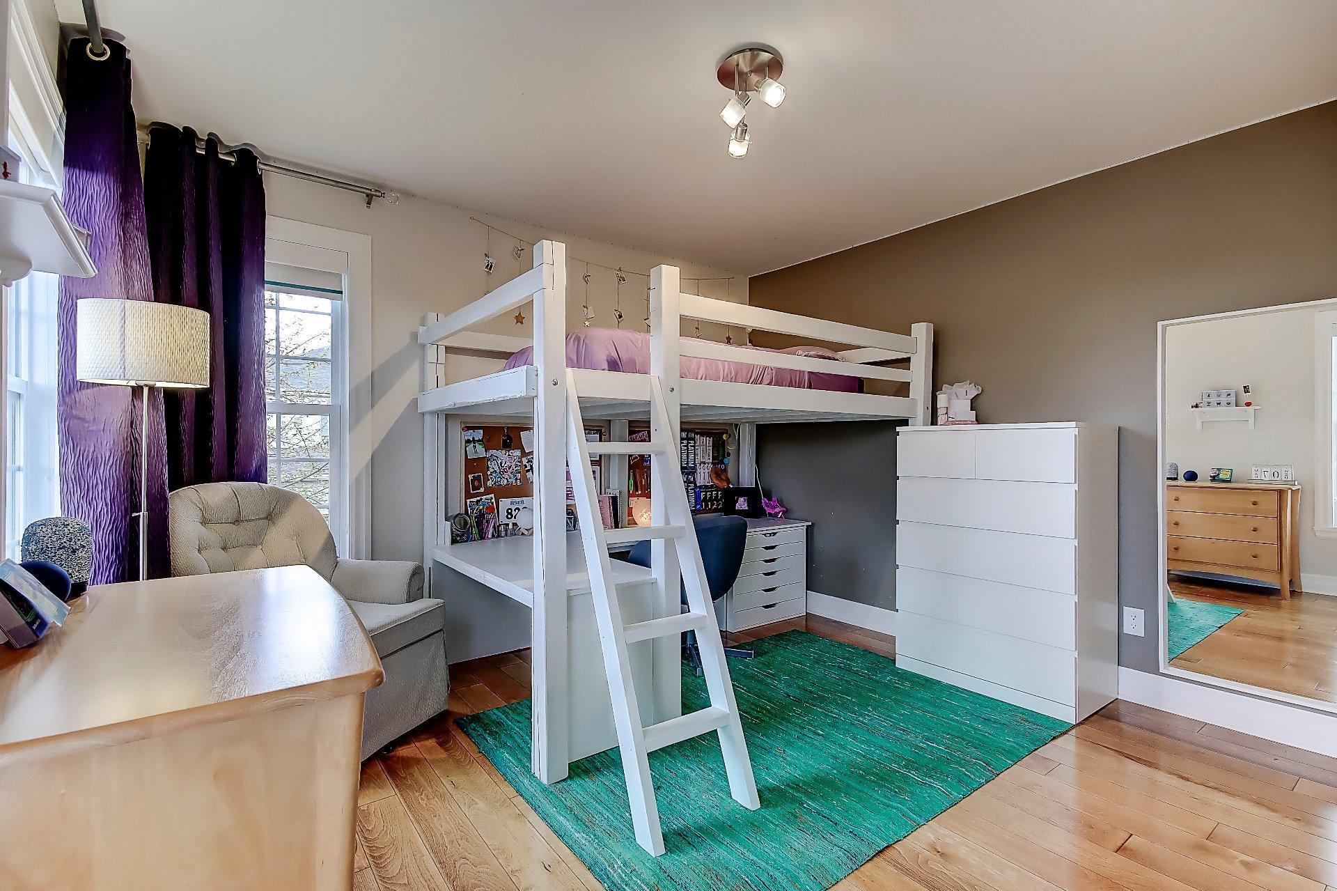 









3080


Rue des Pleurotes

,
Saint-Bruno-de-Montarville,




QC
J3V0C8

