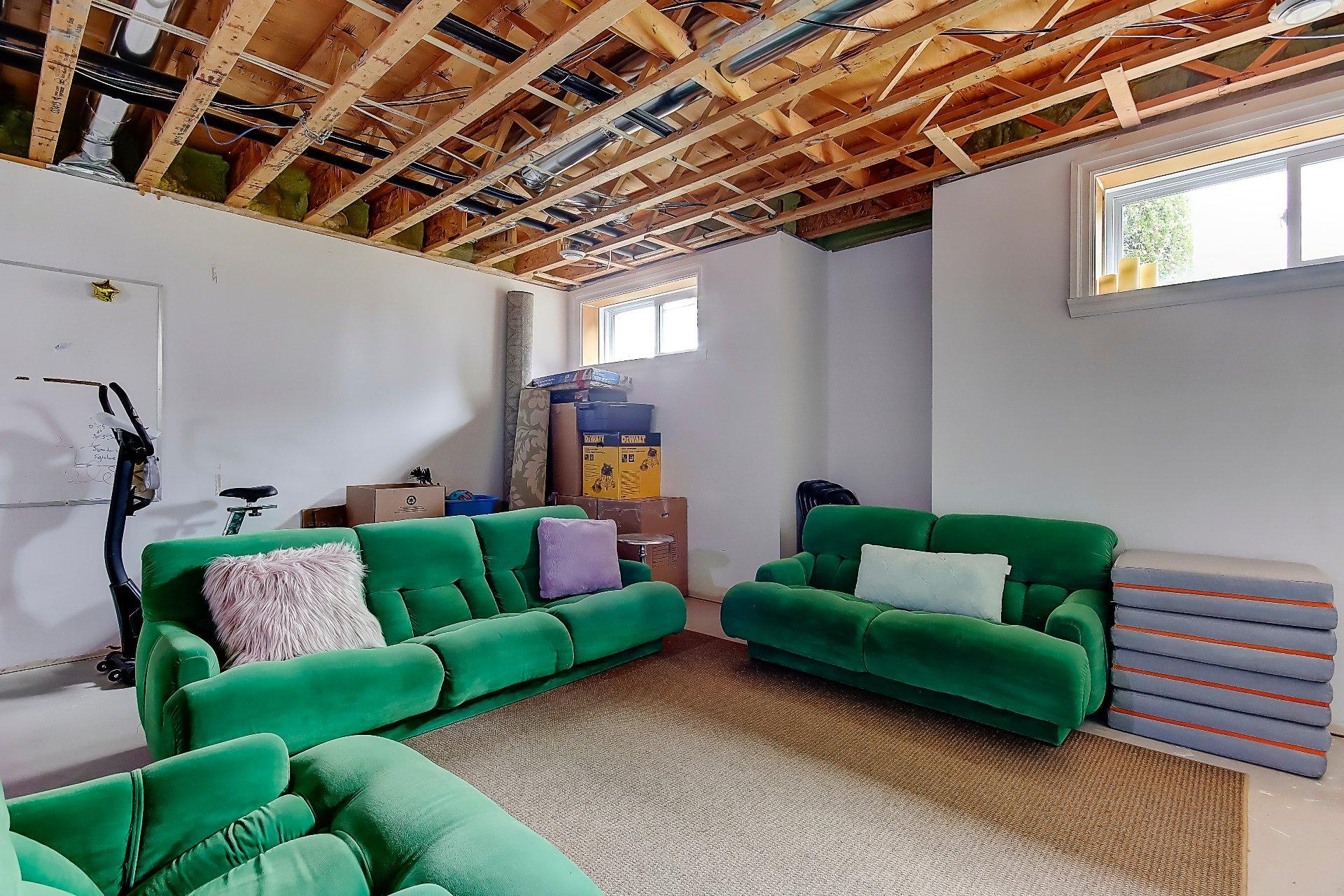 









3080


Rue des Pleurotes

,
Saint-Bruno-de-Montarville,




QC
J3V0C8

