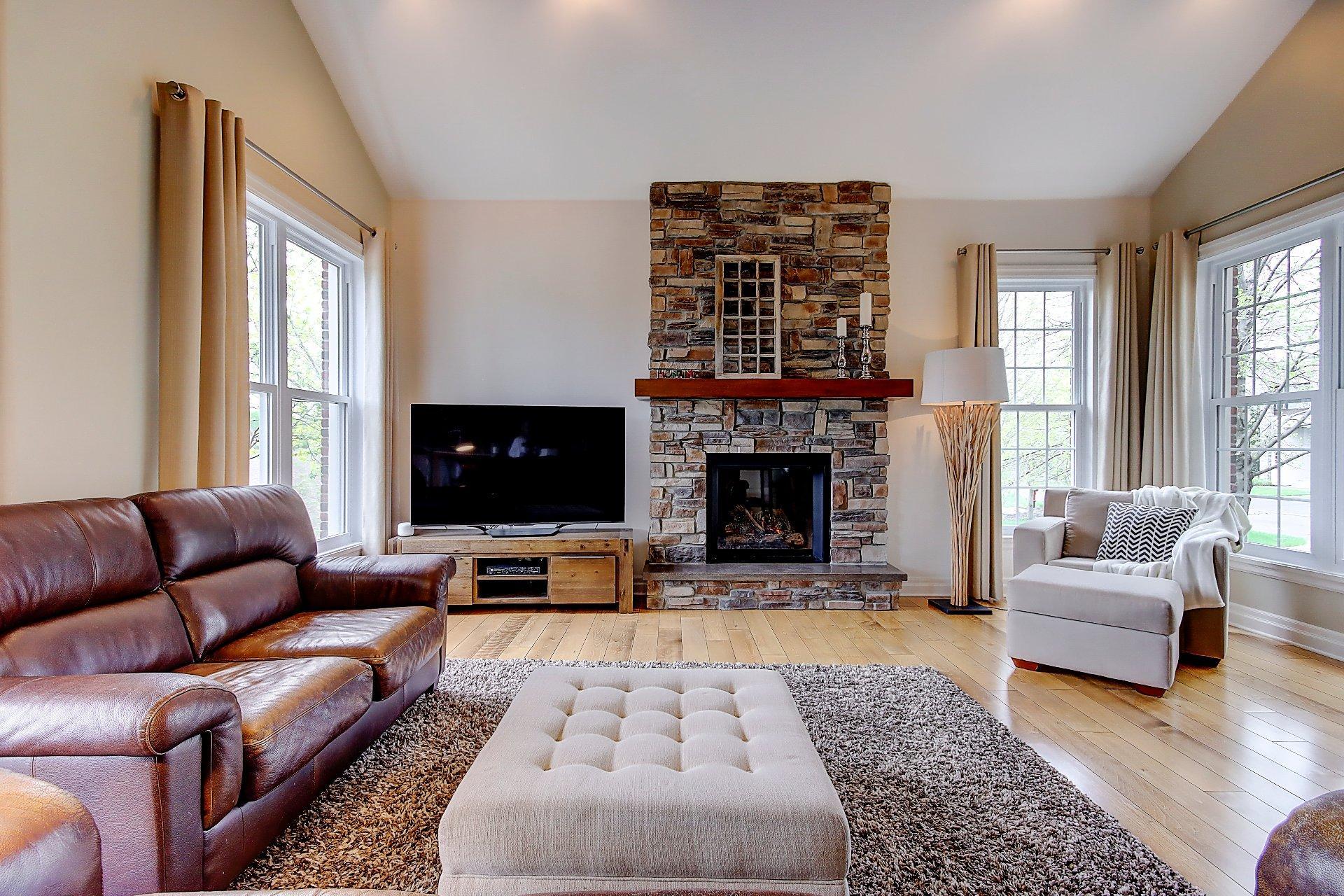 









3080


Rue des Pleurotes

,
Saint-Bruno-de-Montarville,




QC
J3V0C8

