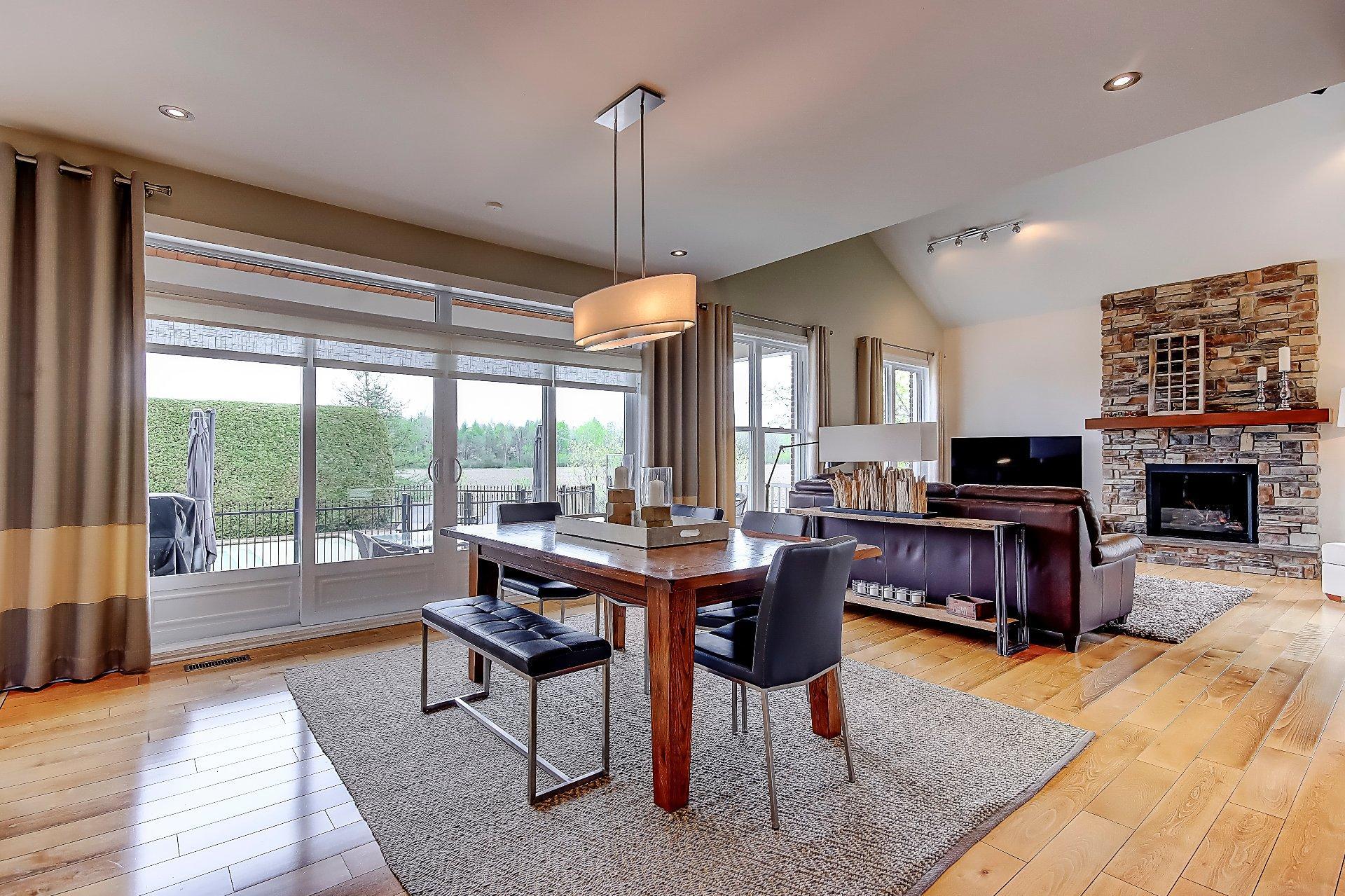 









3080


Rue des Pleurotes

,
Saint-Bruno-de-Montarville,




QC
J3V0C8

