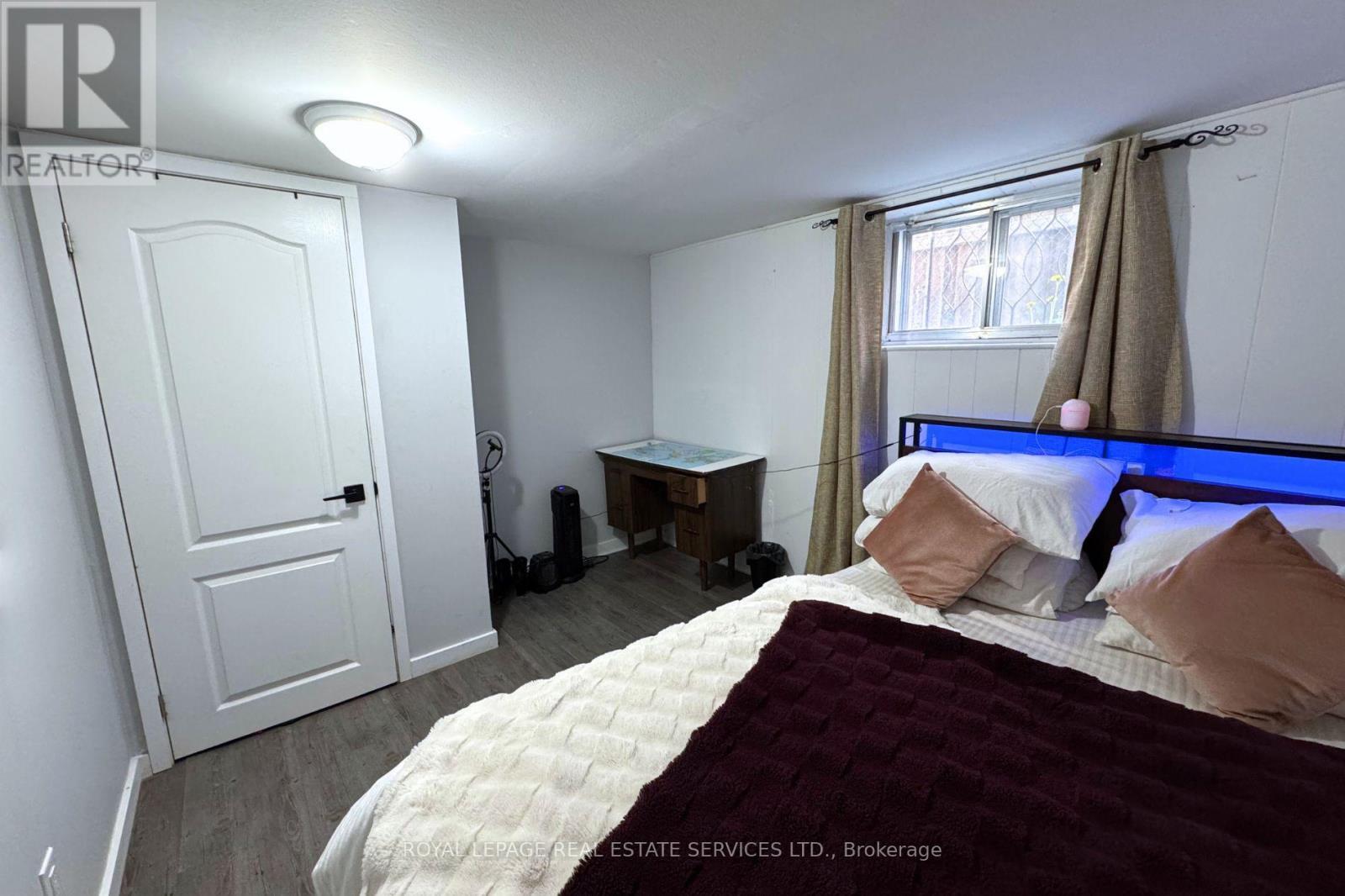 












1010 CALEDONIA ROAD

,
Toronto,




Ontario
M6B3Z1


