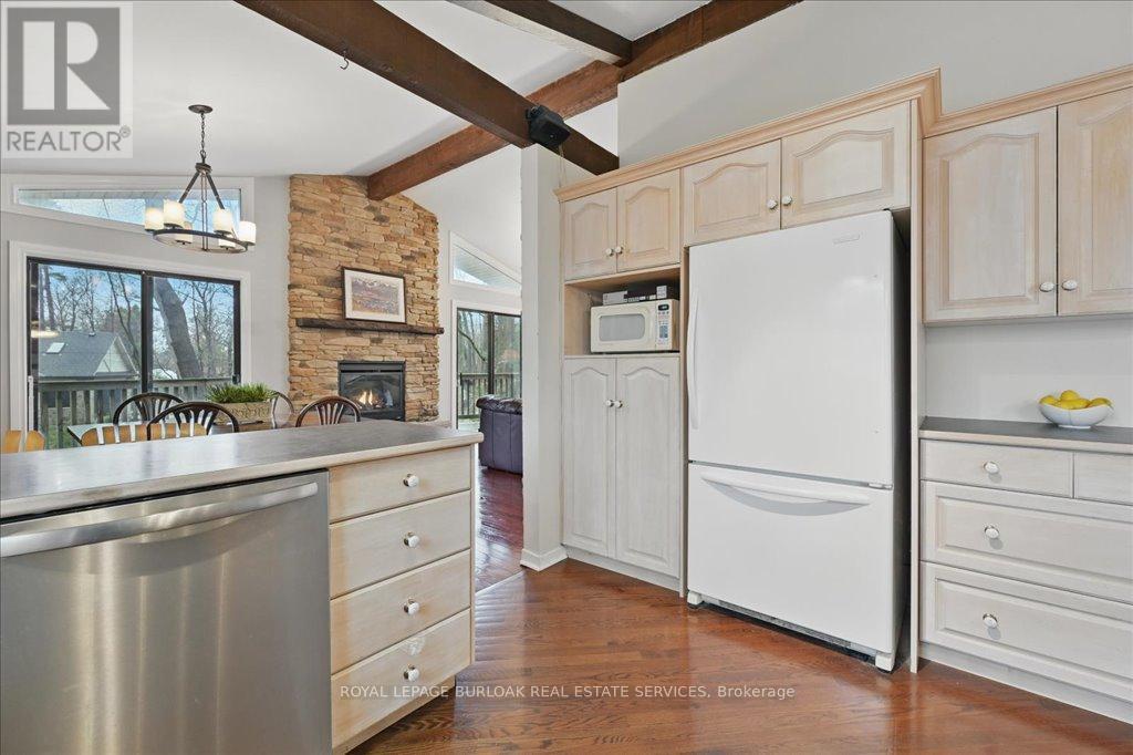 












768 KING ROAD

,
Burlington,




Ontario
L7T3K6

