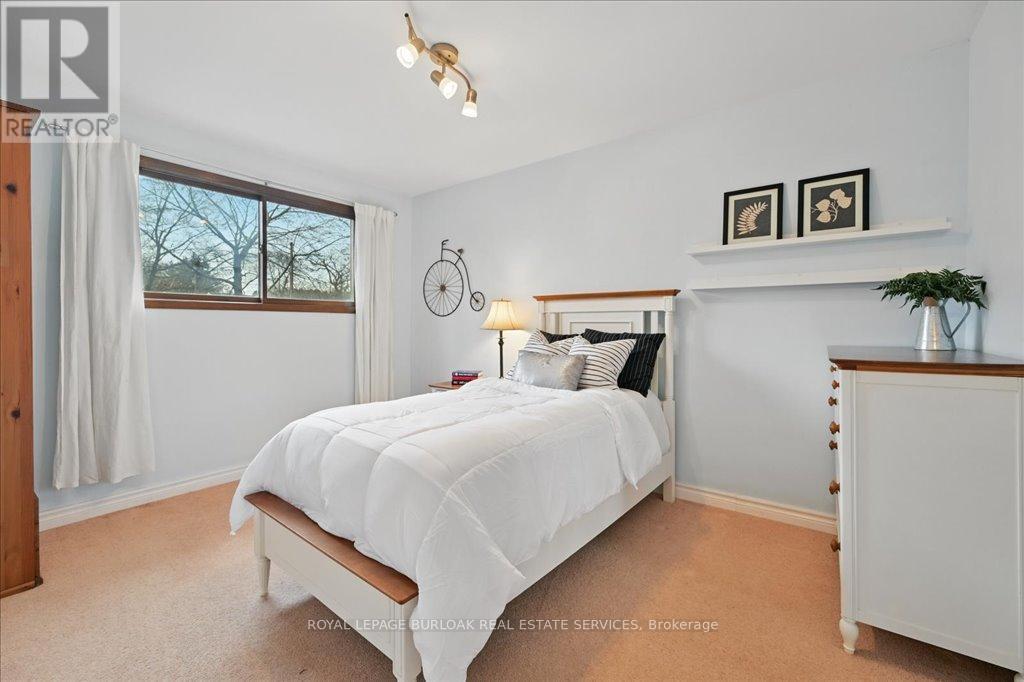 












768 KING ROAD

,
Burlington,




Ontario
L7T3K6

