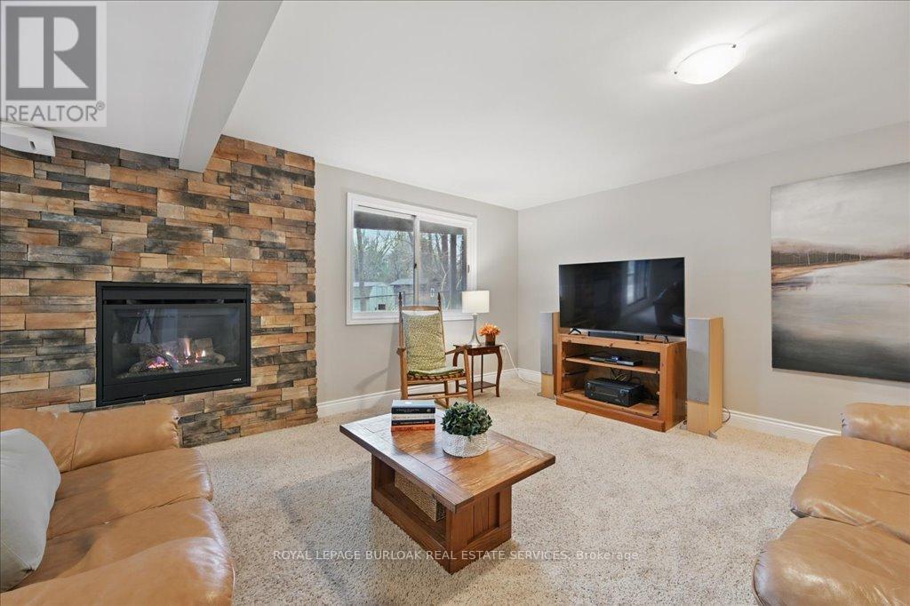 












768 KING ROAD

,
Burlington,




Ontario
L7T3K6

