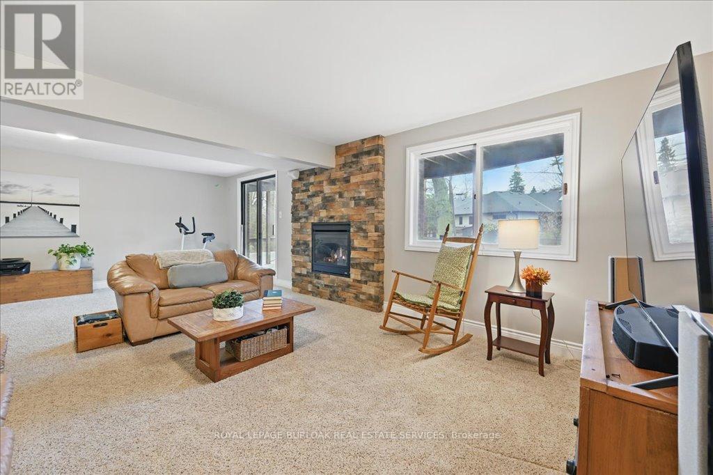 












768 KING ROAD

,
Burlington,




Ontario
L7T3K6

