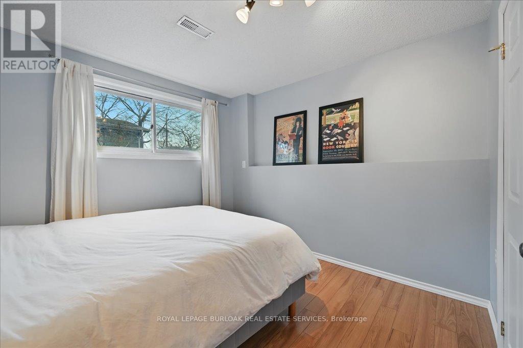 












768 KING ROAD

,
Burlington,




Ontario
L7T3K6

