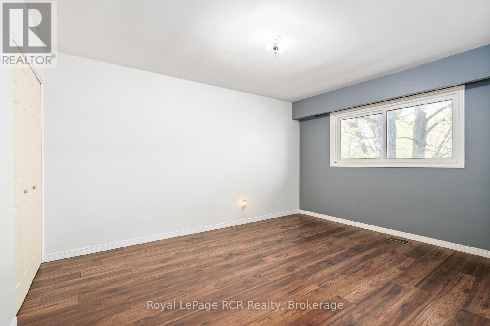 












170 7TH STREET

,
Hanover,




Ontario
N4N1G5


