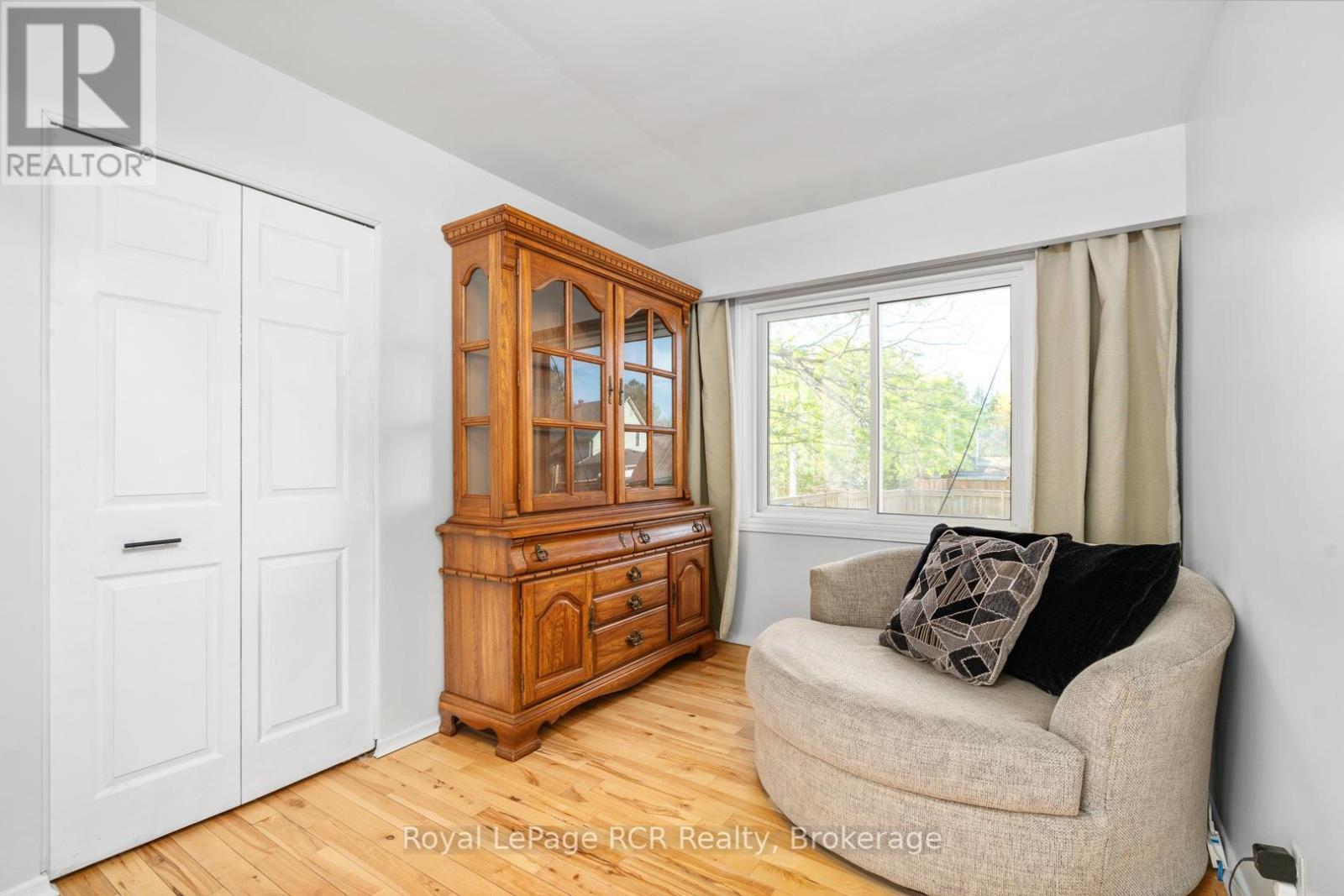 












170 7TH STREET

,
Hanover,




Ontario
N4N1G5

