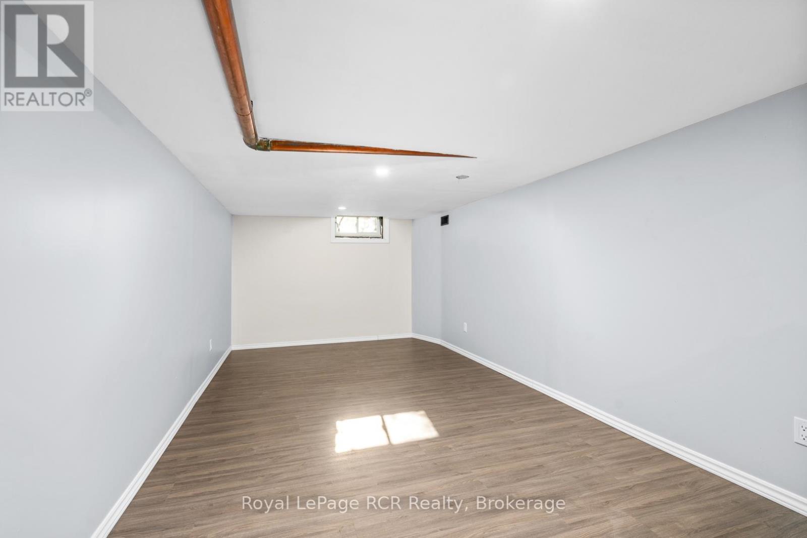 












170 7TH STREET

,
Hanover,




Ontario
N4N1G5

