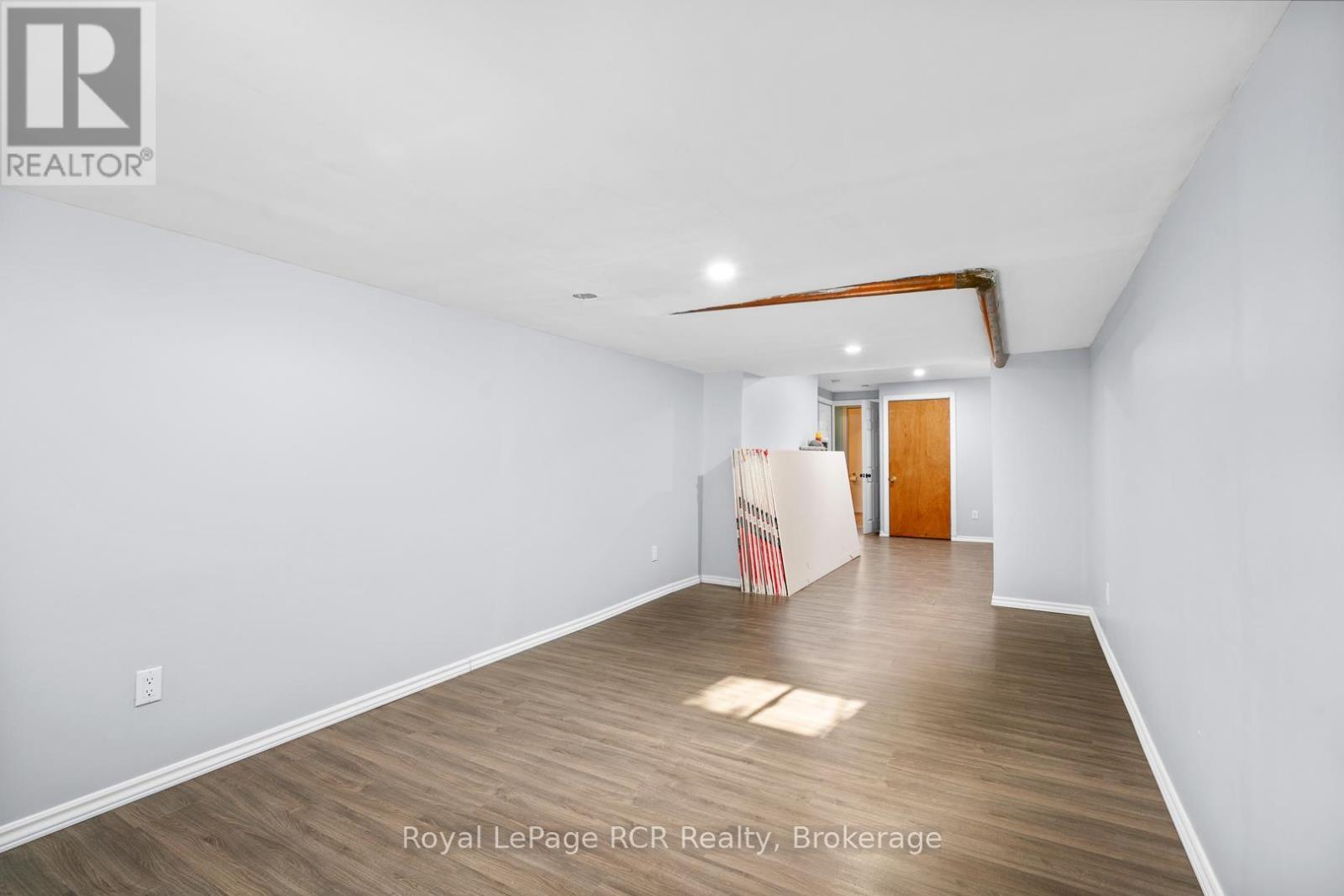 












170 7TH STREET

,
Hanover,




Ontario
N4N1G5

