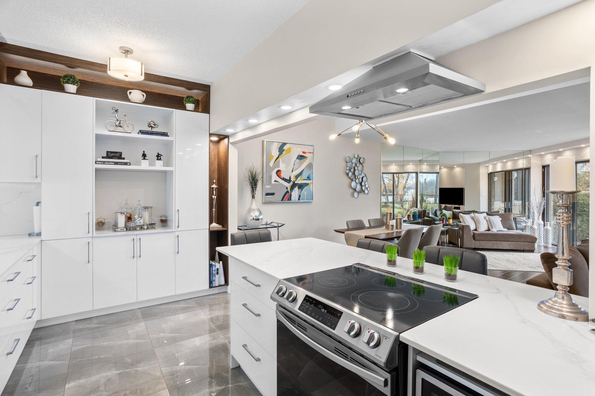 









4520


Prom. Paton

, 109,
Laval (Chomedey),




QC
H7W4X1

