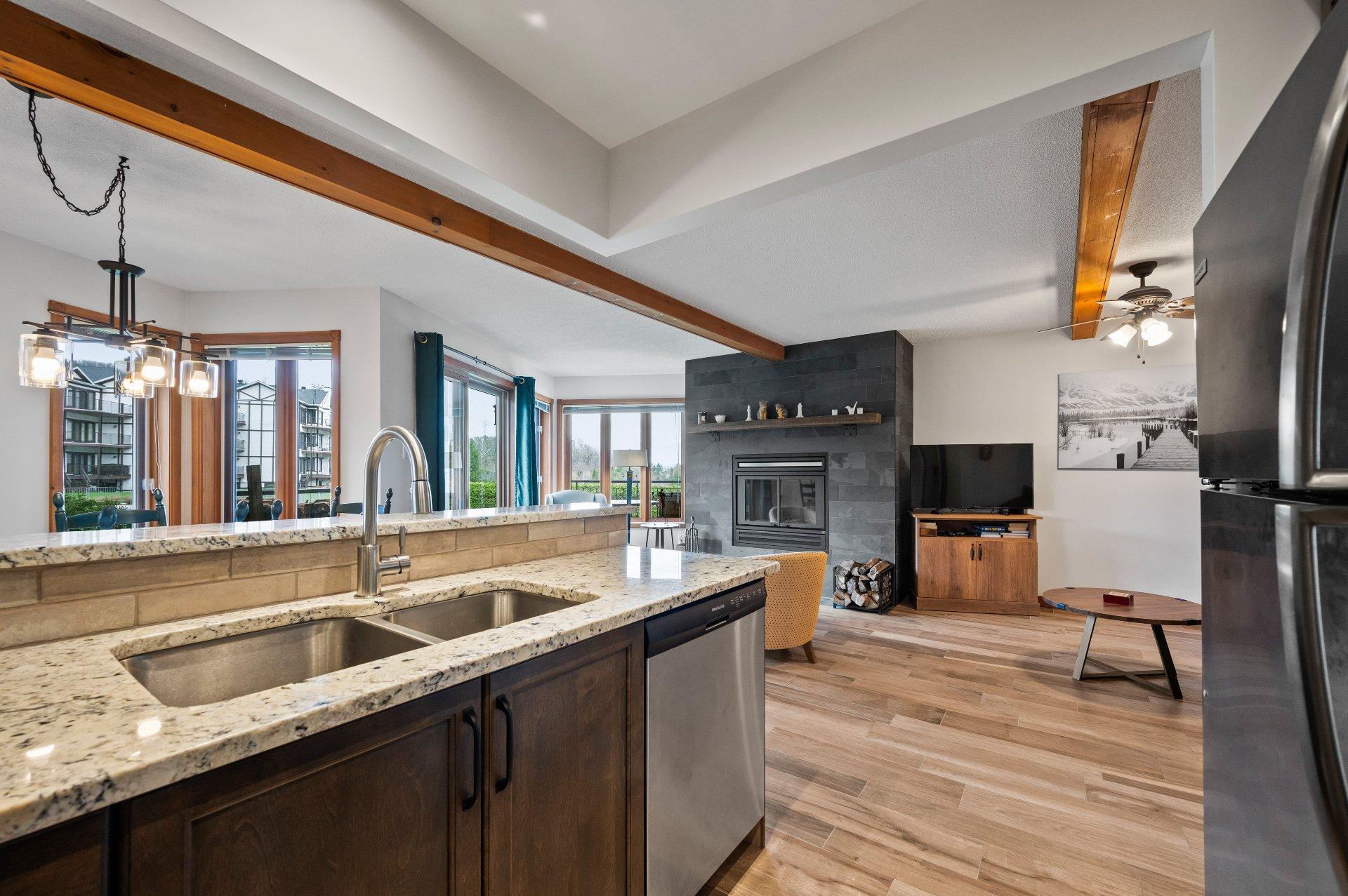 









140


Rue Pinoteau

, 2112,
Mont-Tremblant,




QC
J8E1G2

