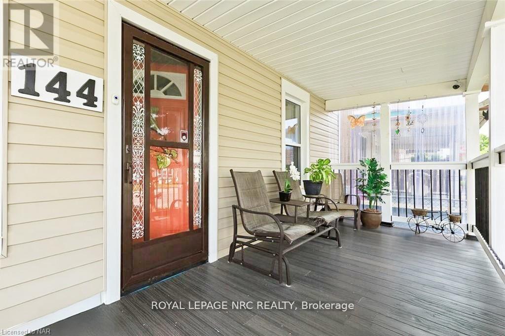 












. - 144 BURGAR STREET S

,
Welland (Welland Downtown),




Ontario
L3B2S8

