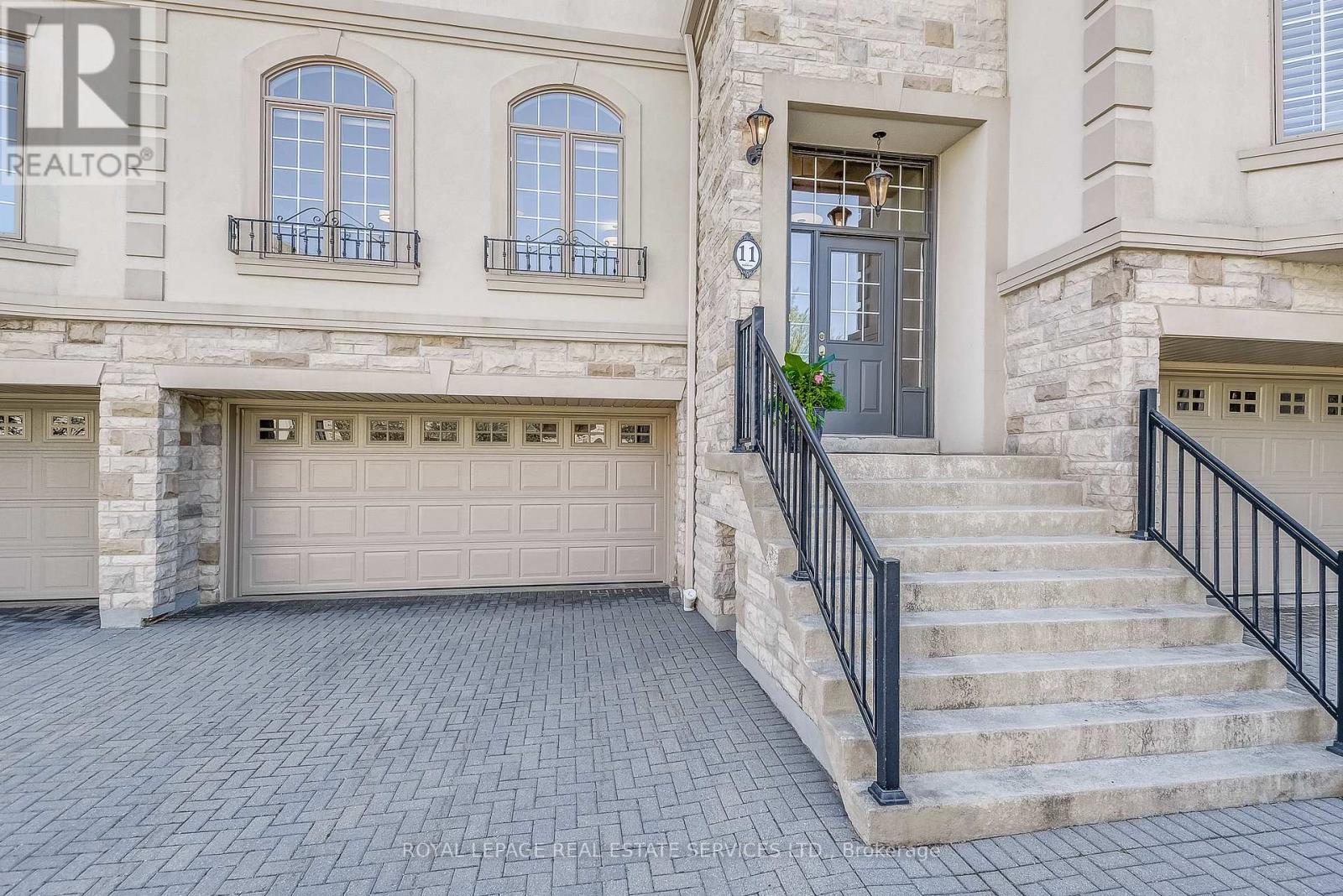 












11 - 2400 NEYAGAWA BOULEVARD

,
Oakville,




Ontario
L6H7P5

