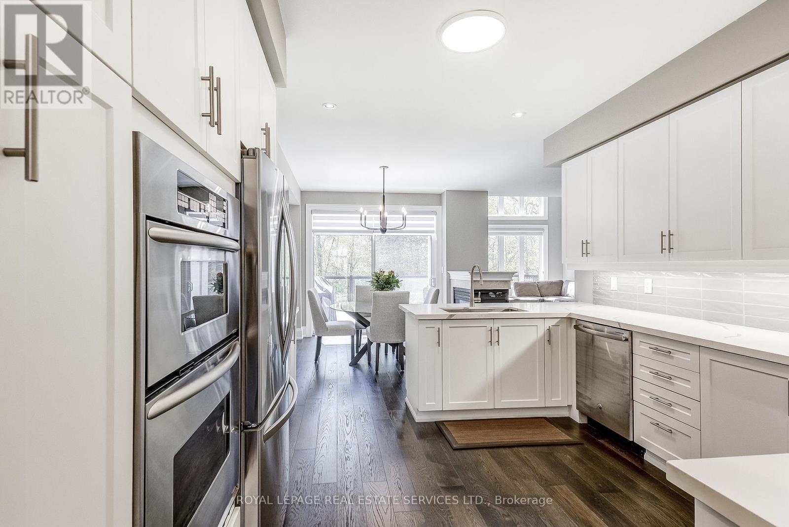 












11 - 2400 NEYAGAWA BOULEVARD

,
Oakville,




Ontario
L6H7P5

