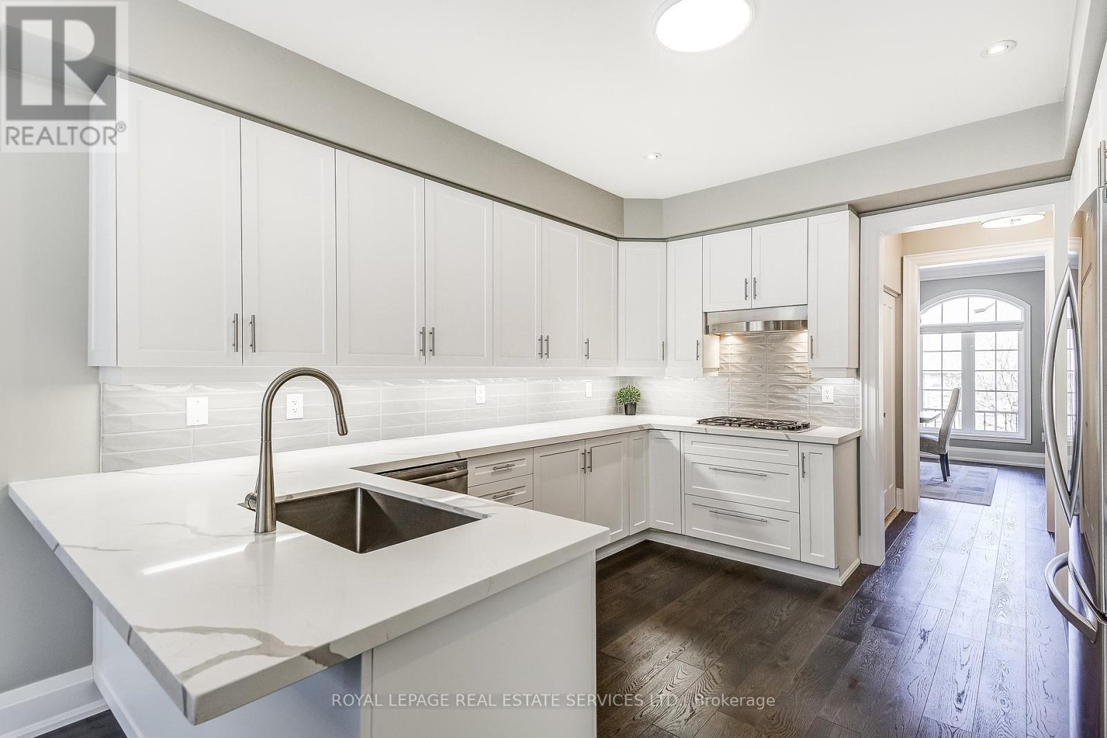 












11 - 2400 NEYAGAWA BOULEVARD

,
Oakville,




Ontario
L6H7P5

