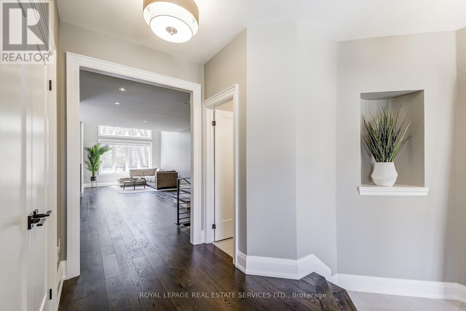 












11 - 2400 NEYAGAWA BOULEVARD

,
Oakville,




Ontario
L6H7P5

