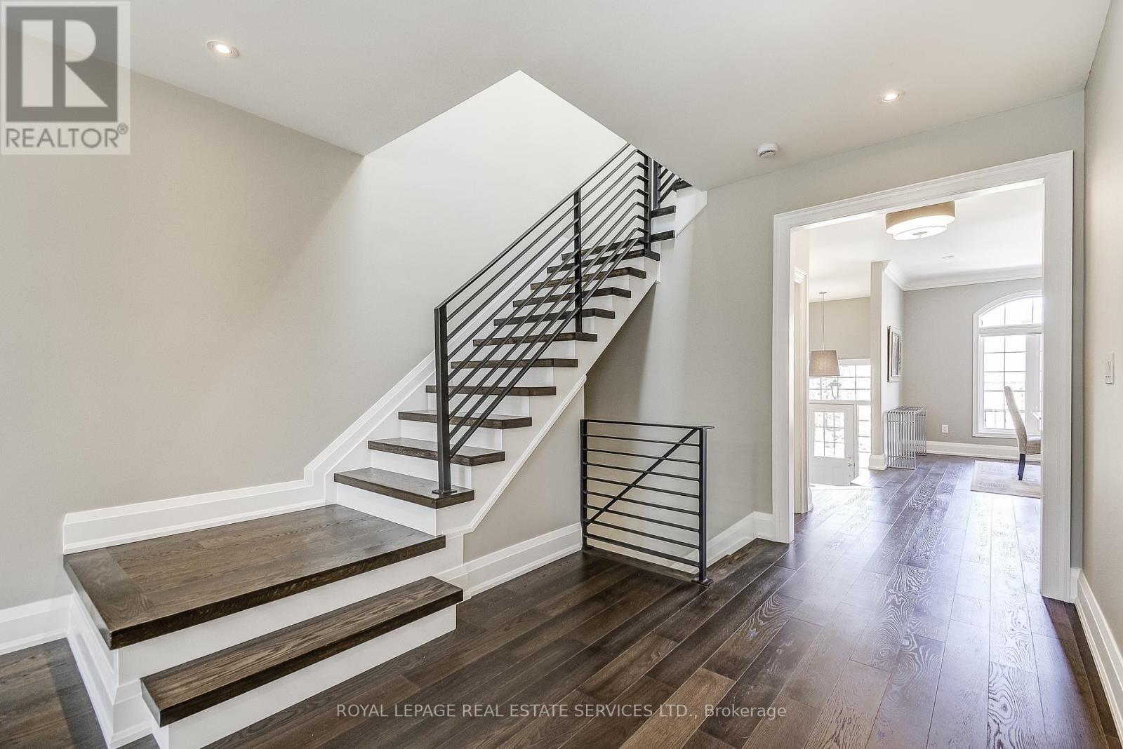 












11 - 2400 NEYAGAWA BOULEVARD

,
Oakville,




Ontario
L6H7P5

