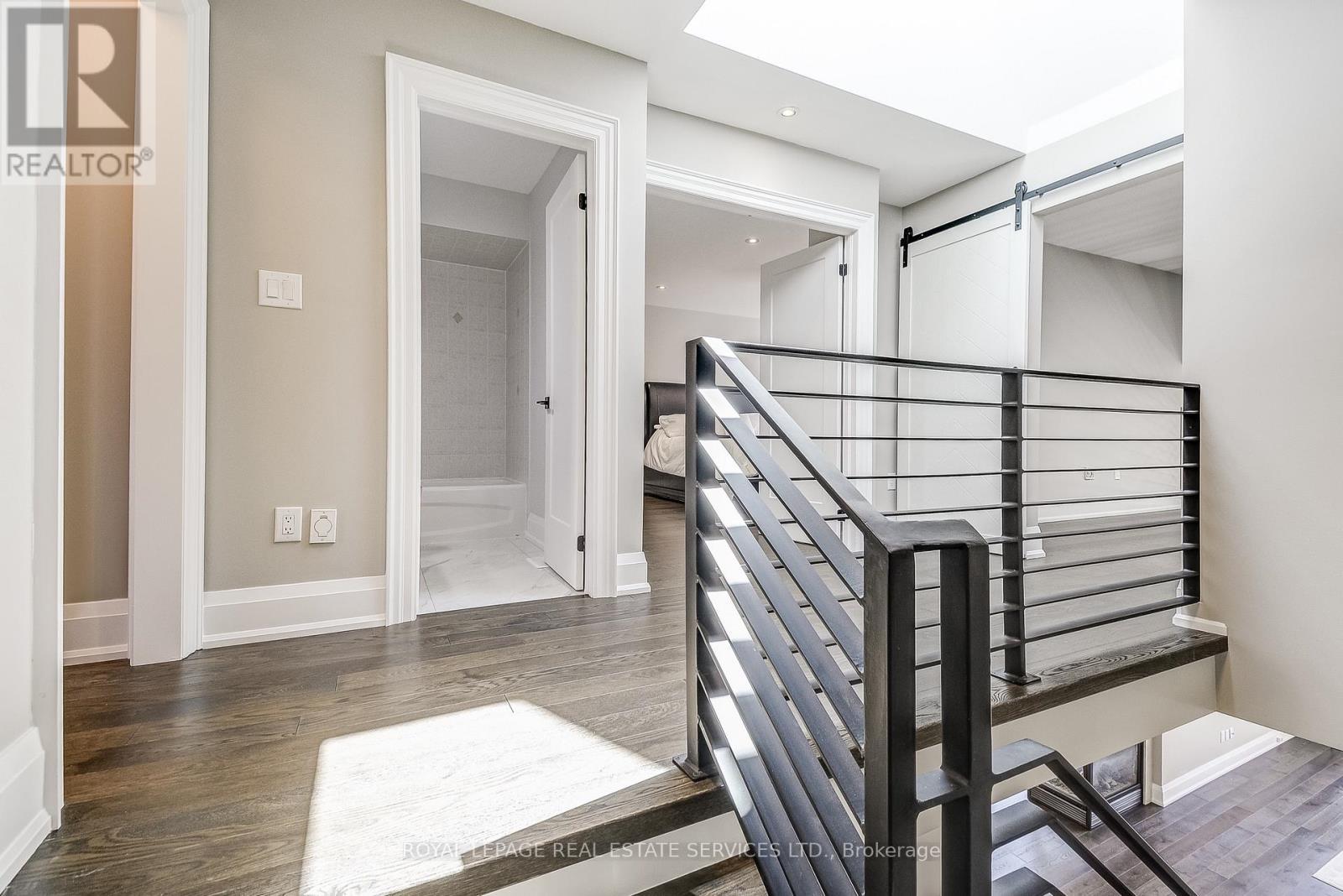 












11 - 2400 NEYAGAWA BOULEVARD

,
Oakville,




Ontario
L6H7P5

