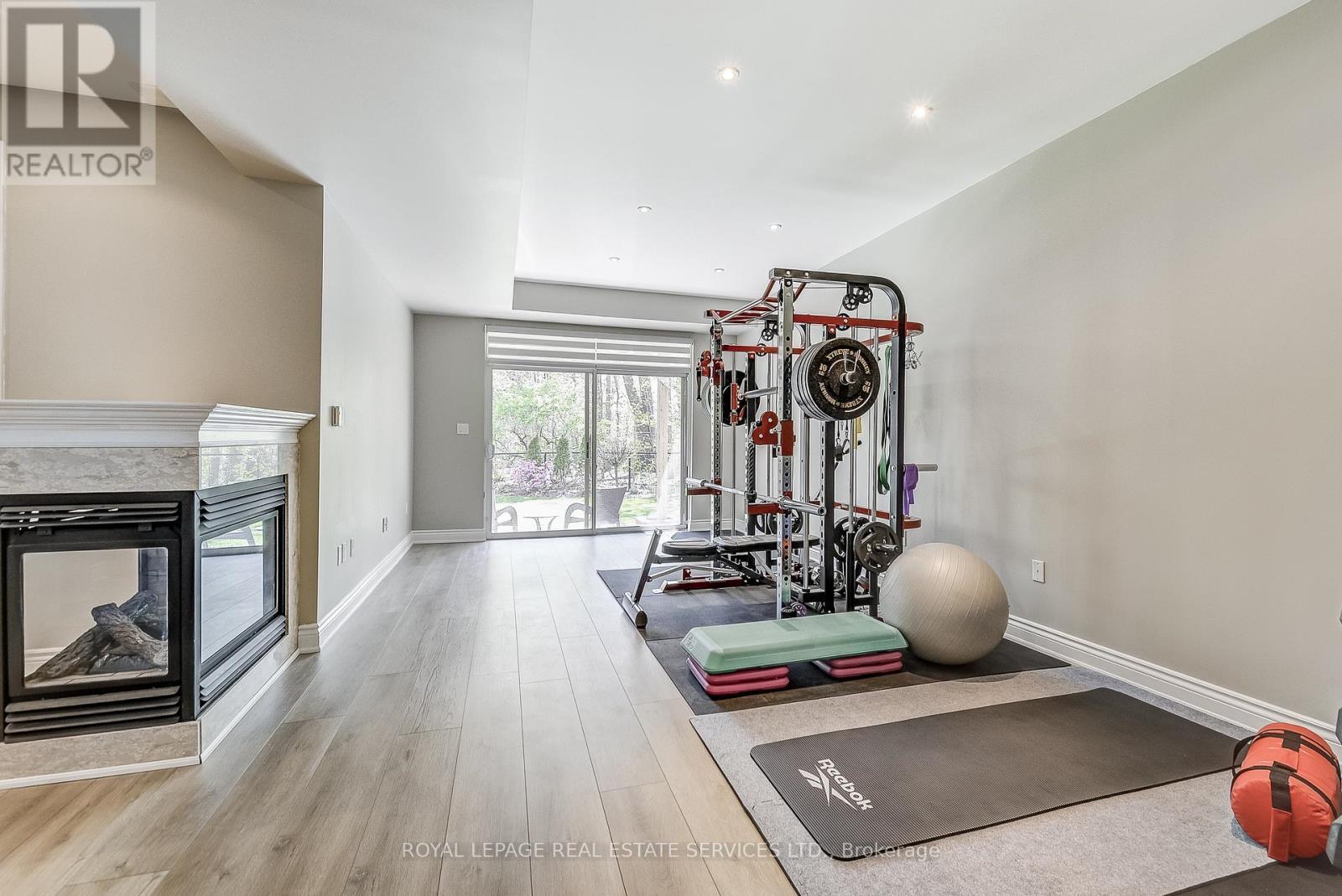 












11 - 2400 NEYAGAWA BOULEVARD

,
Oakville,




Ontario
L6H7P5

