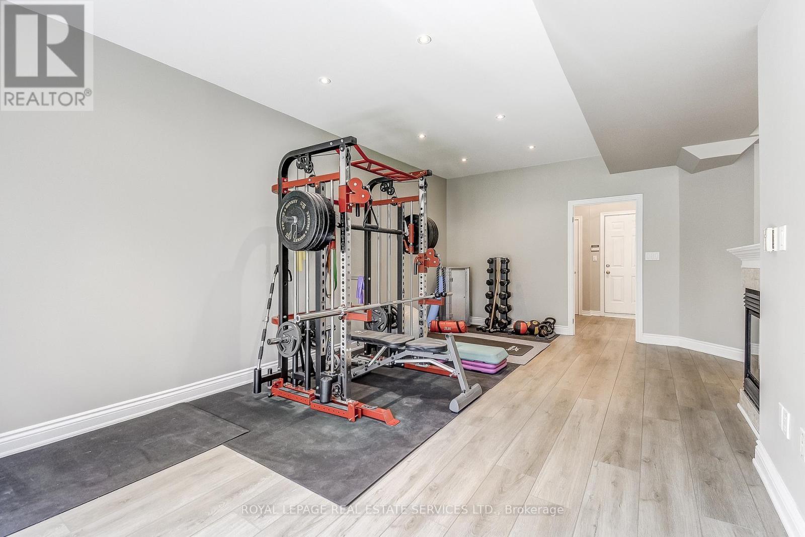 












11 - 2400 NEYAGAWA BOULEVARD

,
Oakville,




Ontario
L6H7P5

