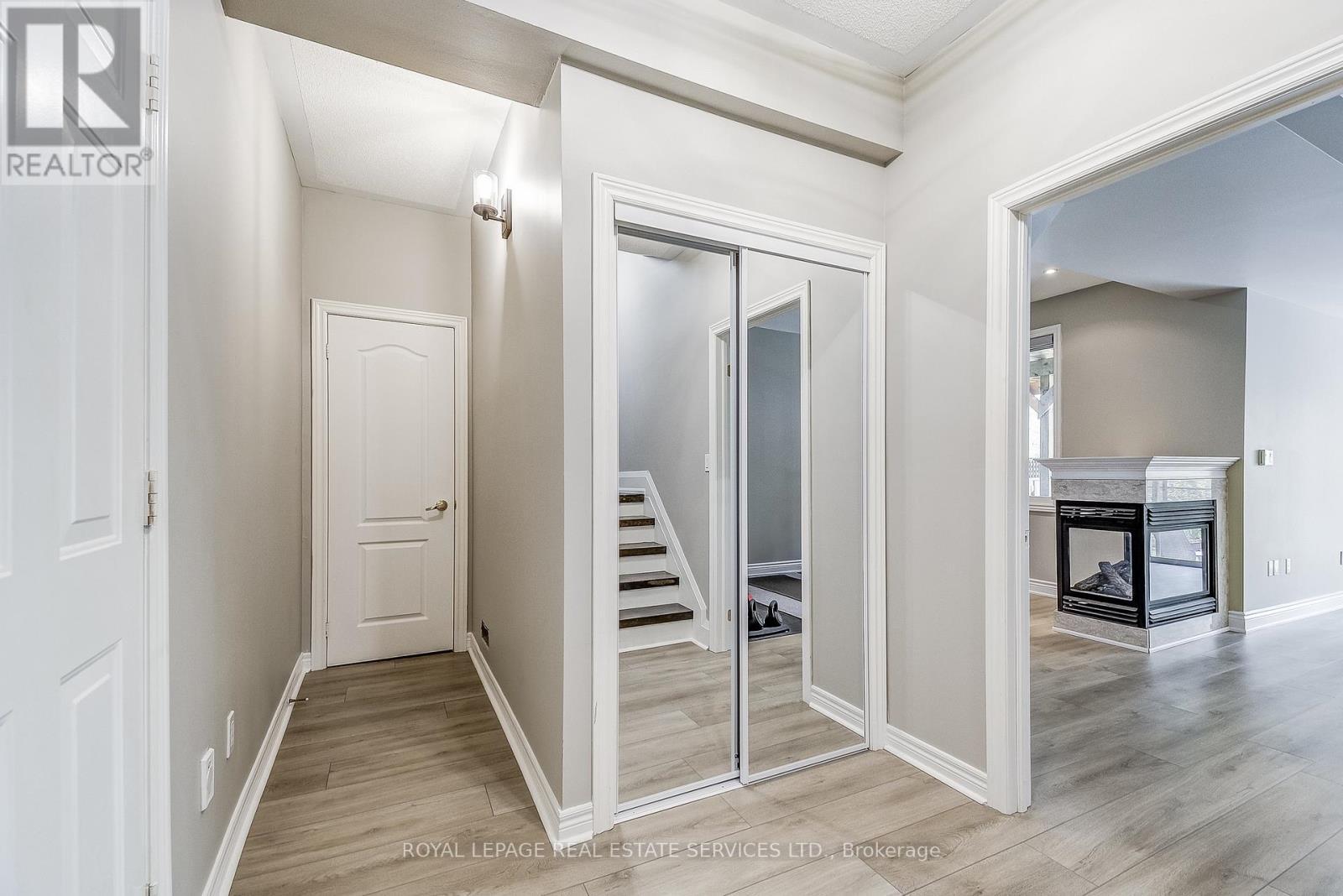 












11 - 2400 NEYAGAWA BOULEVARD

,
Oakville,




Ontario
L6H7P5

