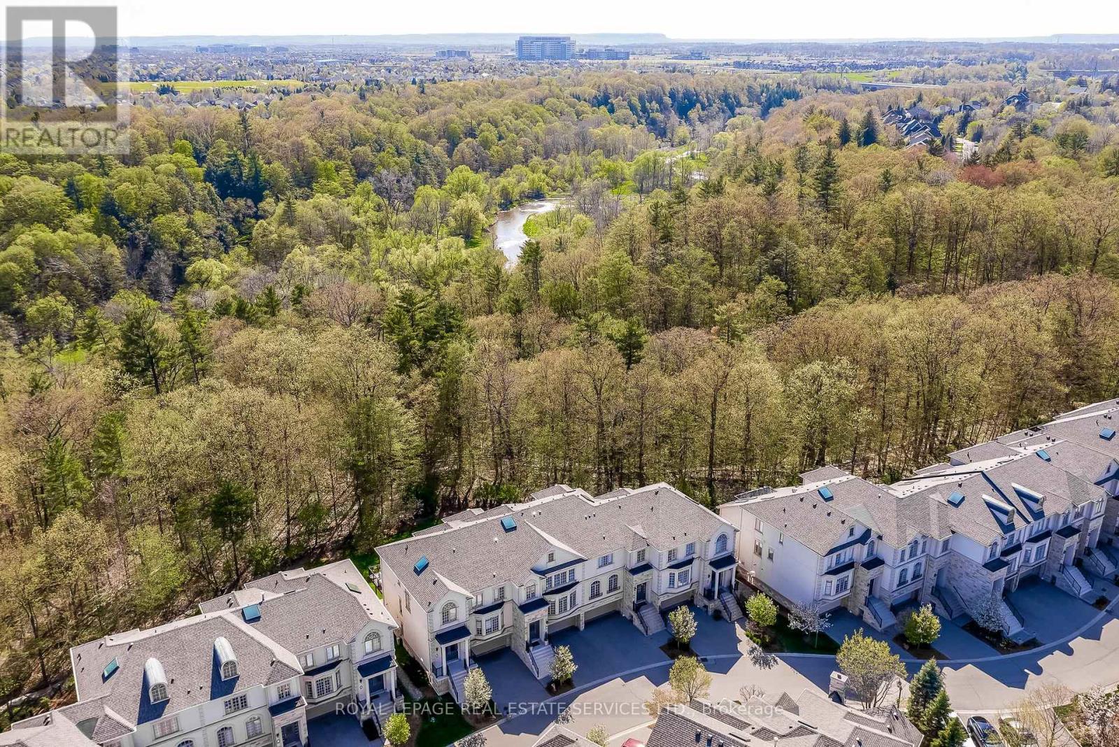 












11 - 2400 NEYAGAWA BOULEVARD

,
Oakville,




Ontario
L6H7P5

