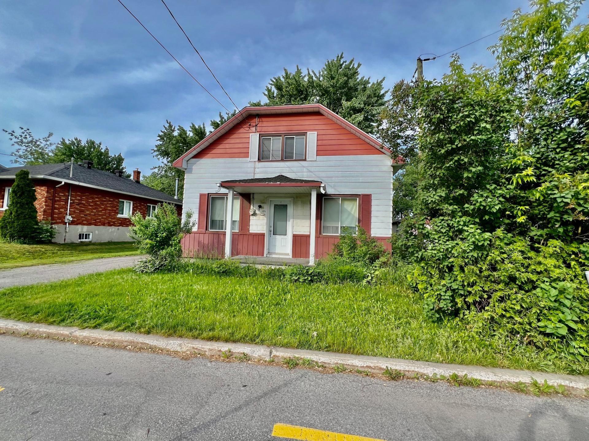 









101


Rue Charpentier

,
L'Épiphanie,




QC
J5X3V6

