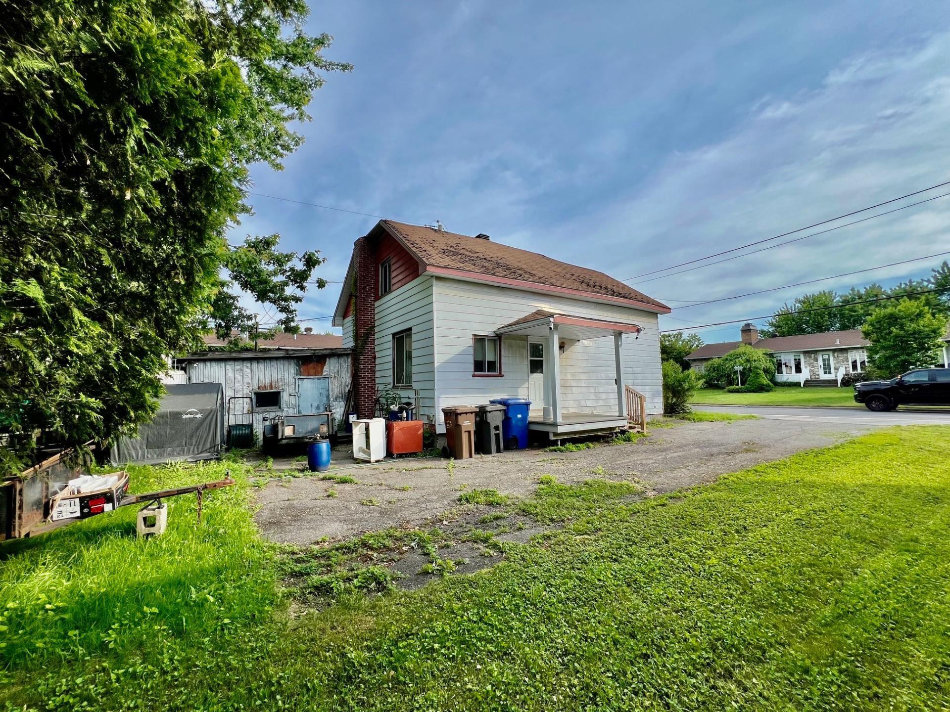 









101


Rue Charpentier

,
L'Épiphanie,




QC
J5X3V6

