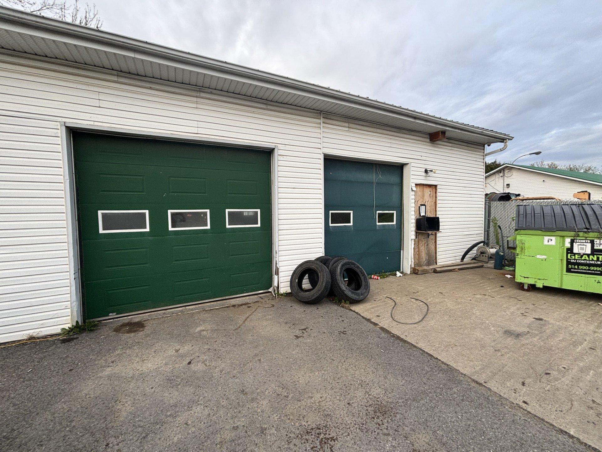 









37


Ch. du Ruisseau-des-Noyers

,
Saint-Jean-sur-Richelieu,




QC
J2Y1J4

