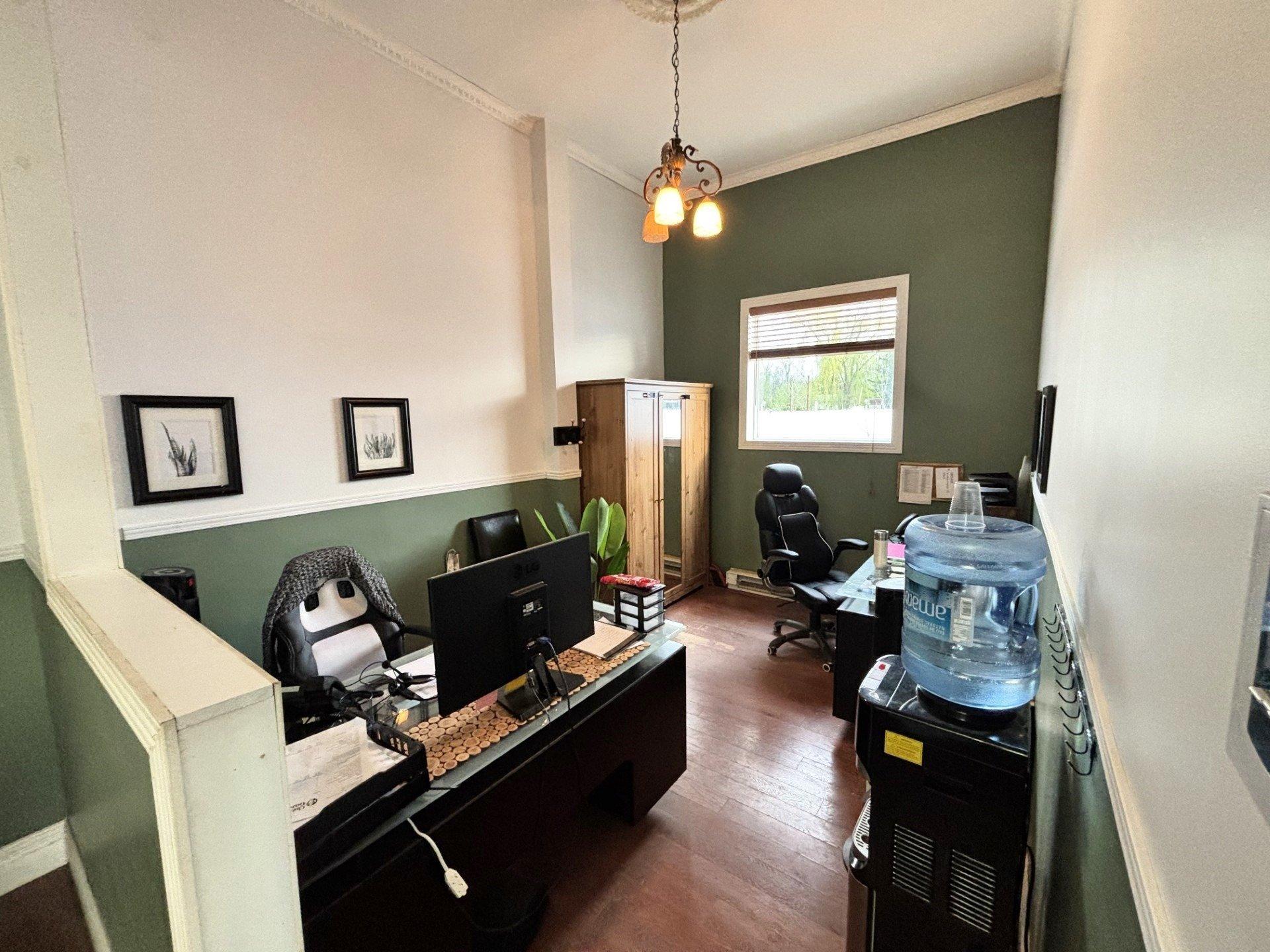 









37


Ch. du Ruisseau-des-Noyers

,
Saint-Jean-sur-Richelieu,




QC
J2Y1J4


