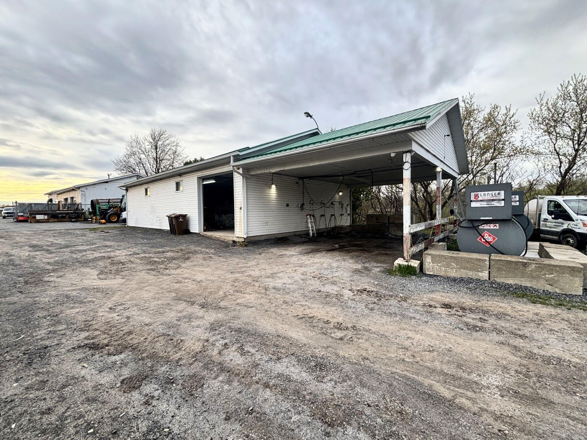









37


Ch. du Ruisseau-des-Noyers

,
Saint-Jean-sur-Richelieu,




QC
J2Y1J4

