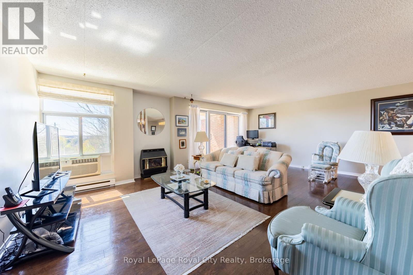 












601 - 8 CHRISTOPHER COURT

,
Guelph (Kortright West),




Ontario
N1G4N7

