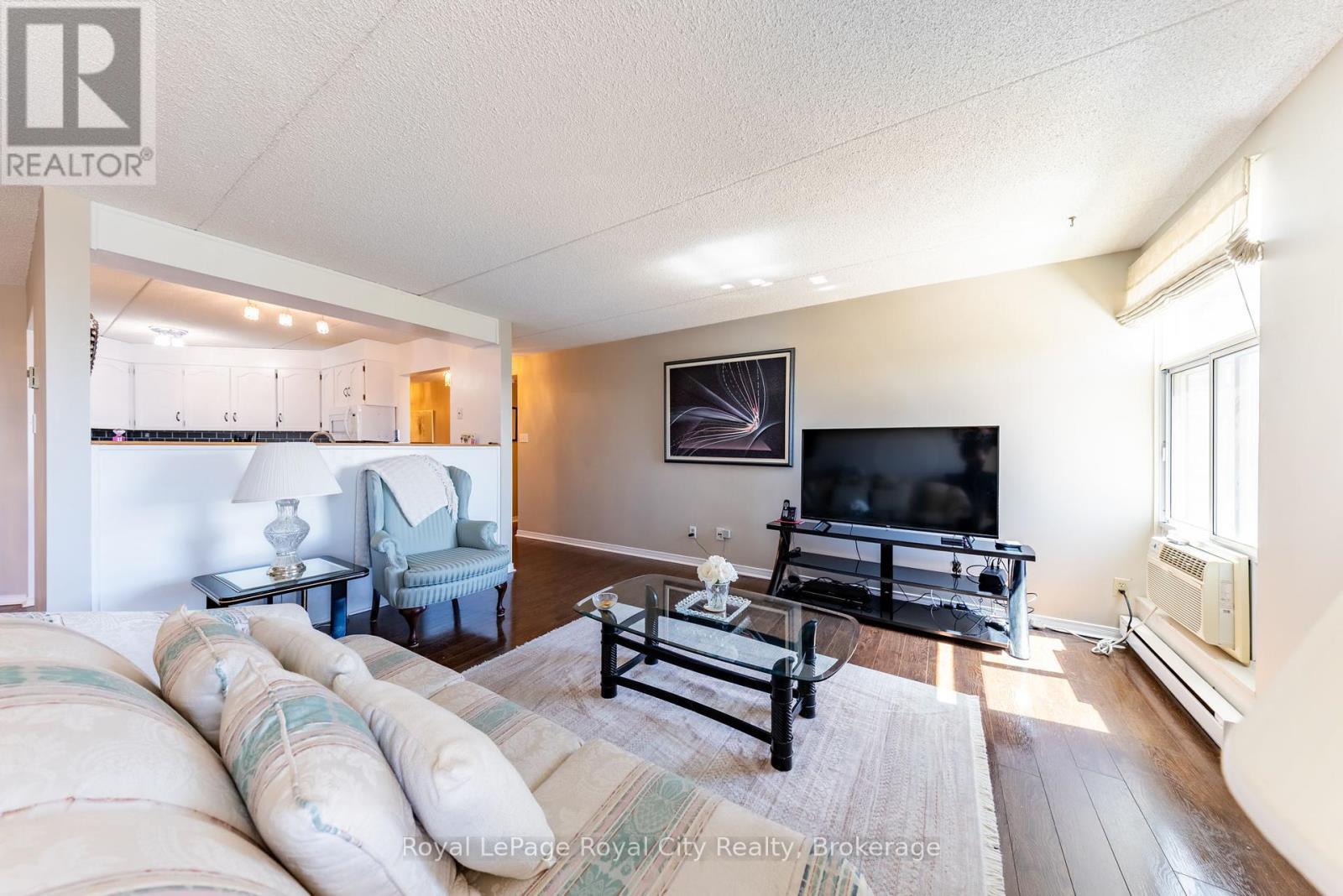 












601 - 8 CHRISTOPHER COURT

,
Guelph (Kortright West),




Ontario
N1G4N7


