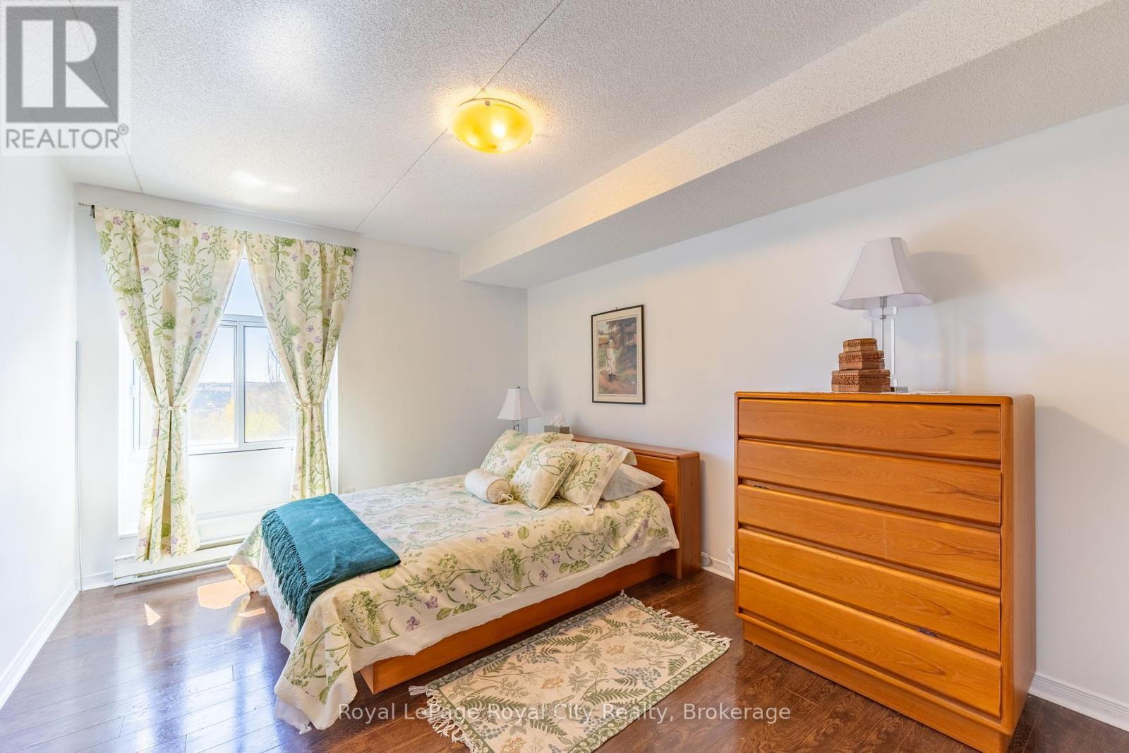 












601 - 8 CHRISTOPHER COURT

,
Guelph (Kortright West),




Ontario
N1G4N7

