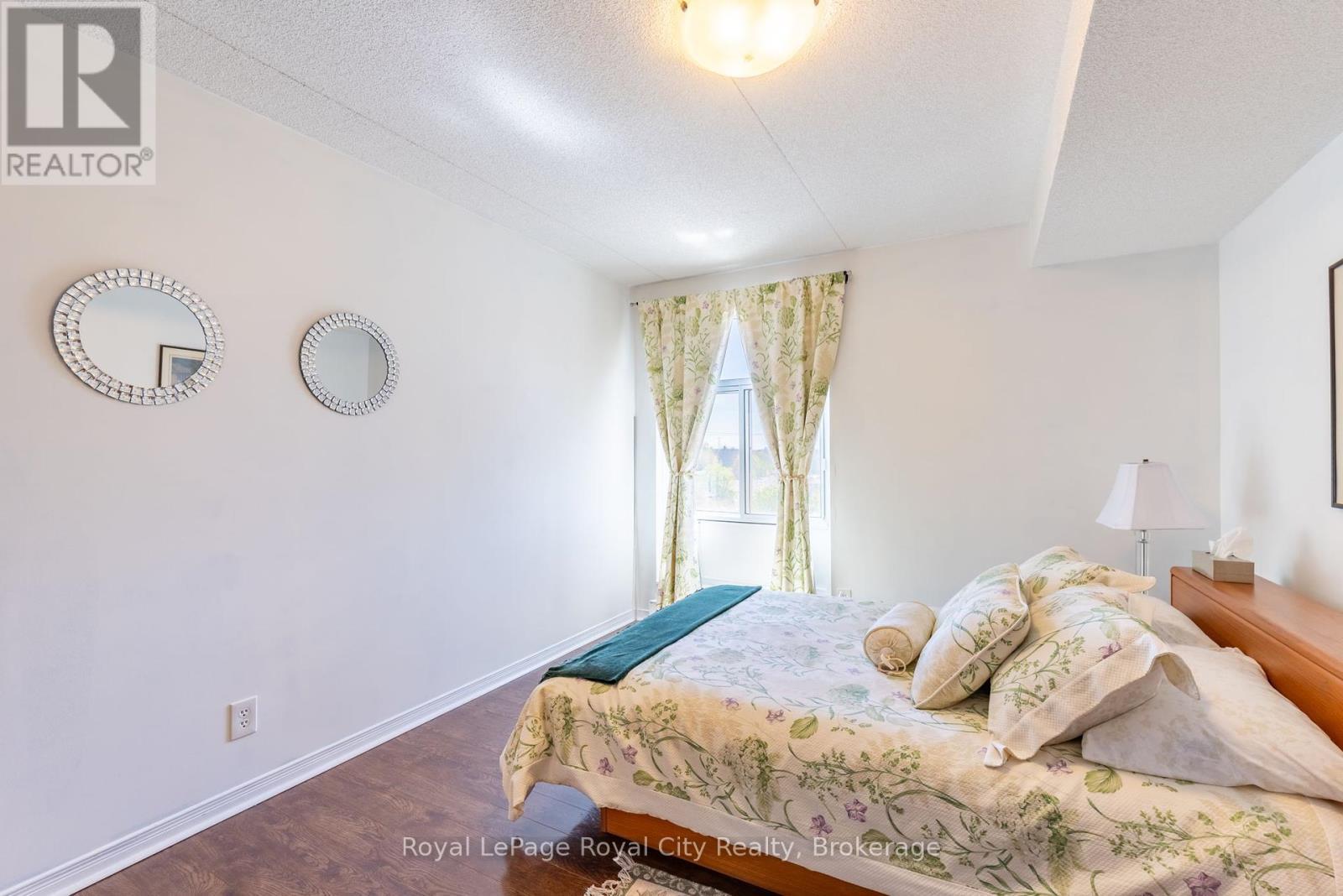 












601 - 8 CHRISTOPHER COURT

,
Guelph (Kortright West),




Ontario
N1G4N7

