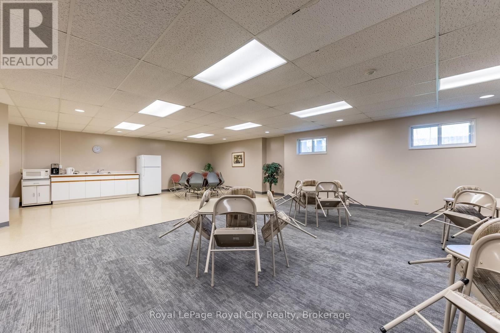 












601 - 8 CHRISTOPHER COURT

,
Guelph (Kortright West),




Ontario
N1G4N7

