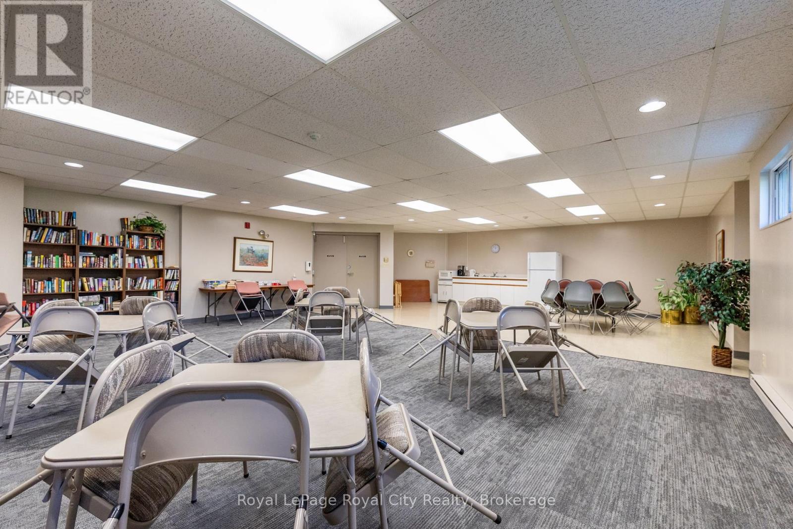 












601 - 8 CHRISTOPHER COURT

,
Guelph (Kortright West),




Ontario
N1G4N7

